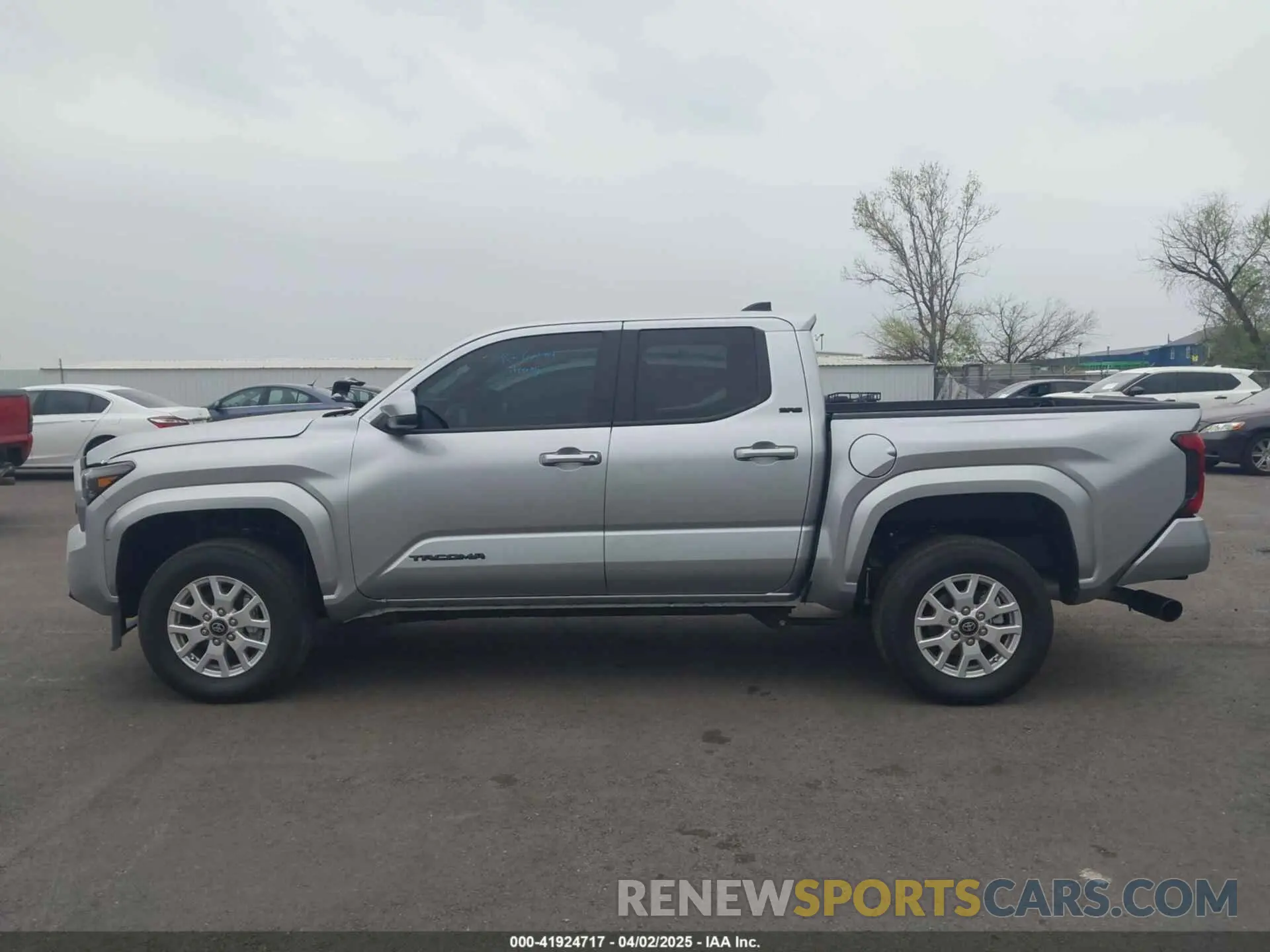 14 fotografías del automóvil dañado 3TMLB5JN2RM085321 TOYOTA TACOMA 2024