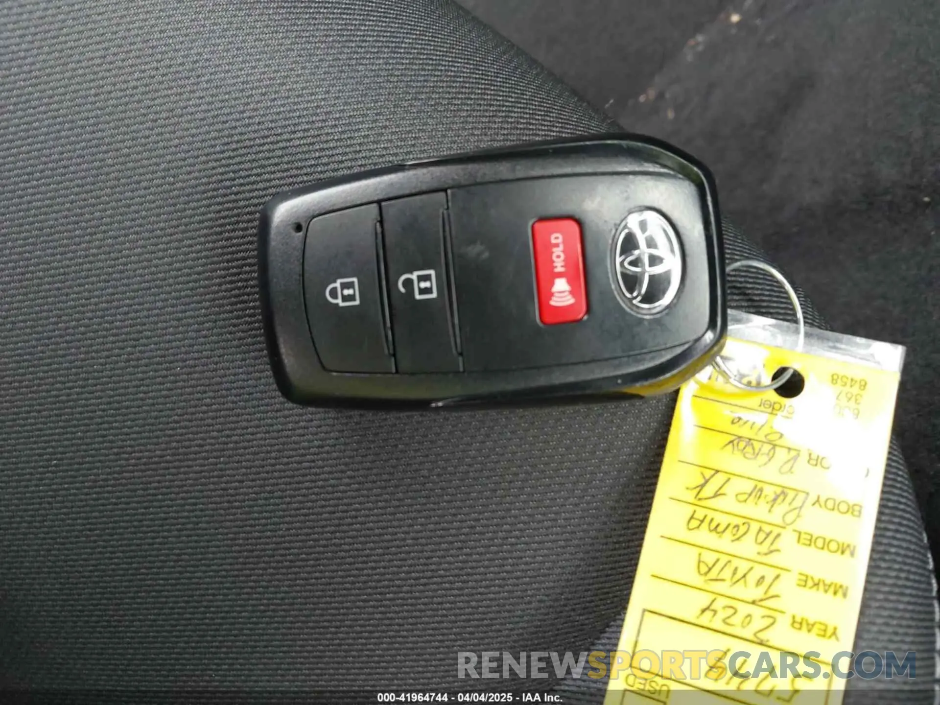 11 fotografías del automóvil dañado 3TMLB5JN3RM015259 TOYOTA TACOMA 2024