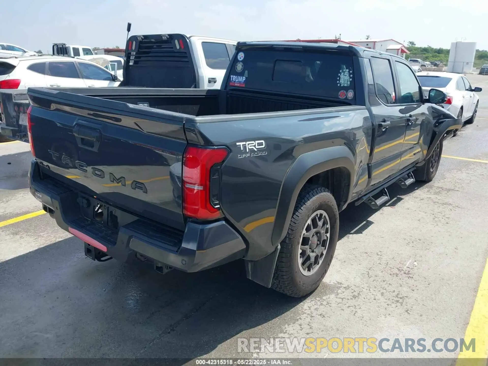 4 fotografías del automóvil dañado 3TMLB5JN3RM018694 TOYOTA TACOMA 2024