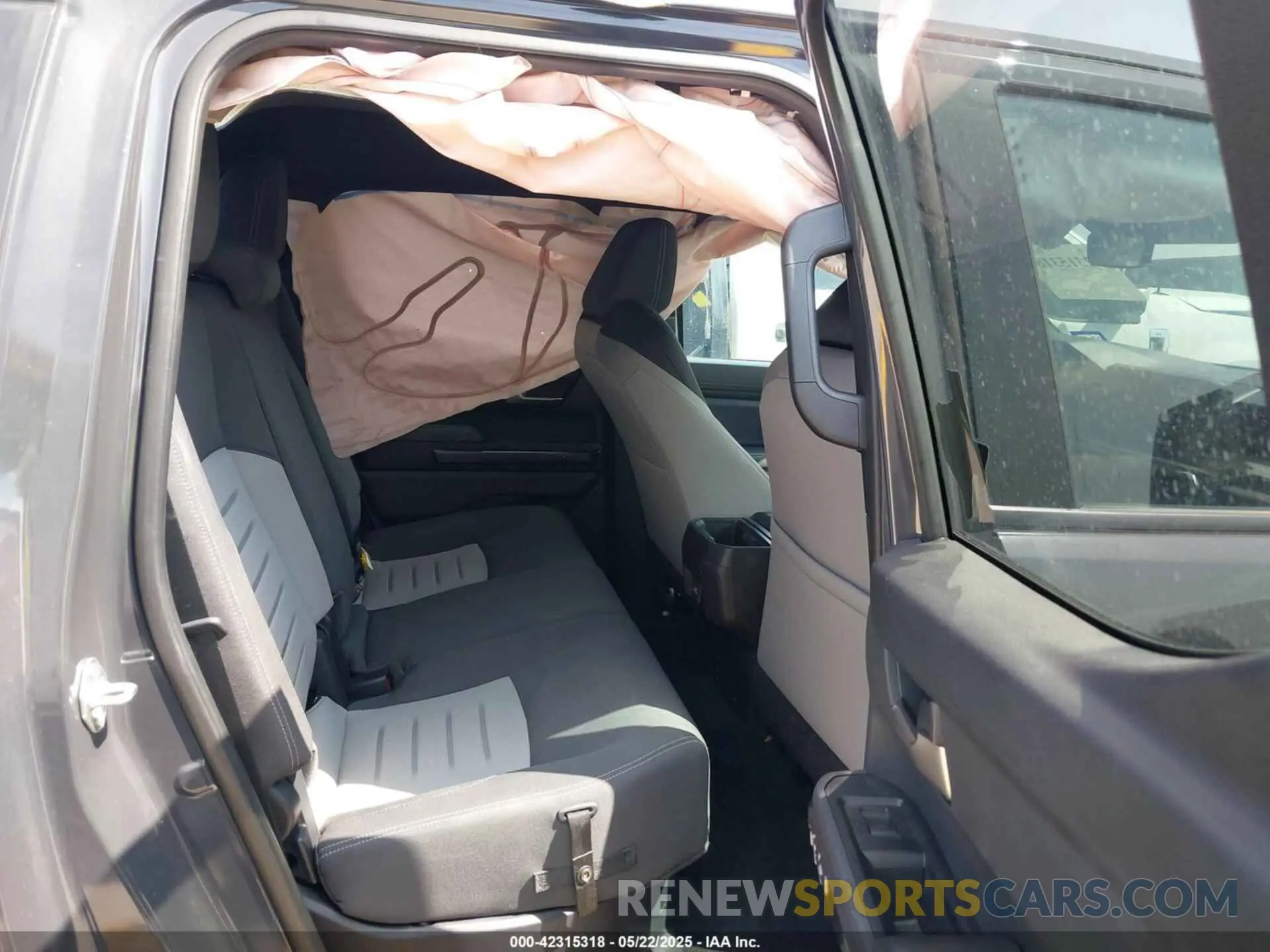 8 fotografías del automóvil dañado 3TMLB5JN3RM018694 TOYOTA TACOMA 2024