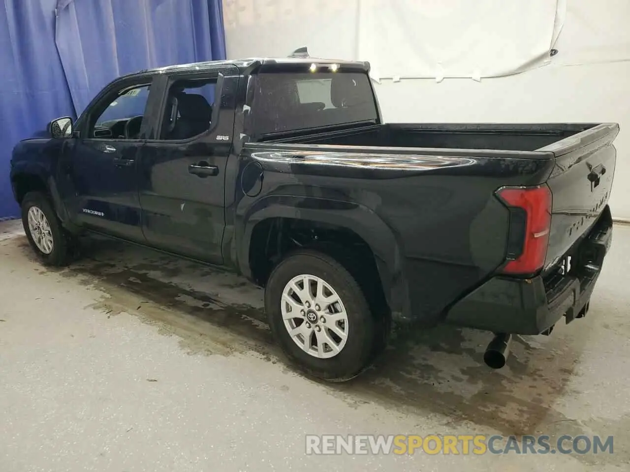 2 fotografías del automóvil dañado 3TMLB5JN3RM020610 TOYOTA TACOMA 2024