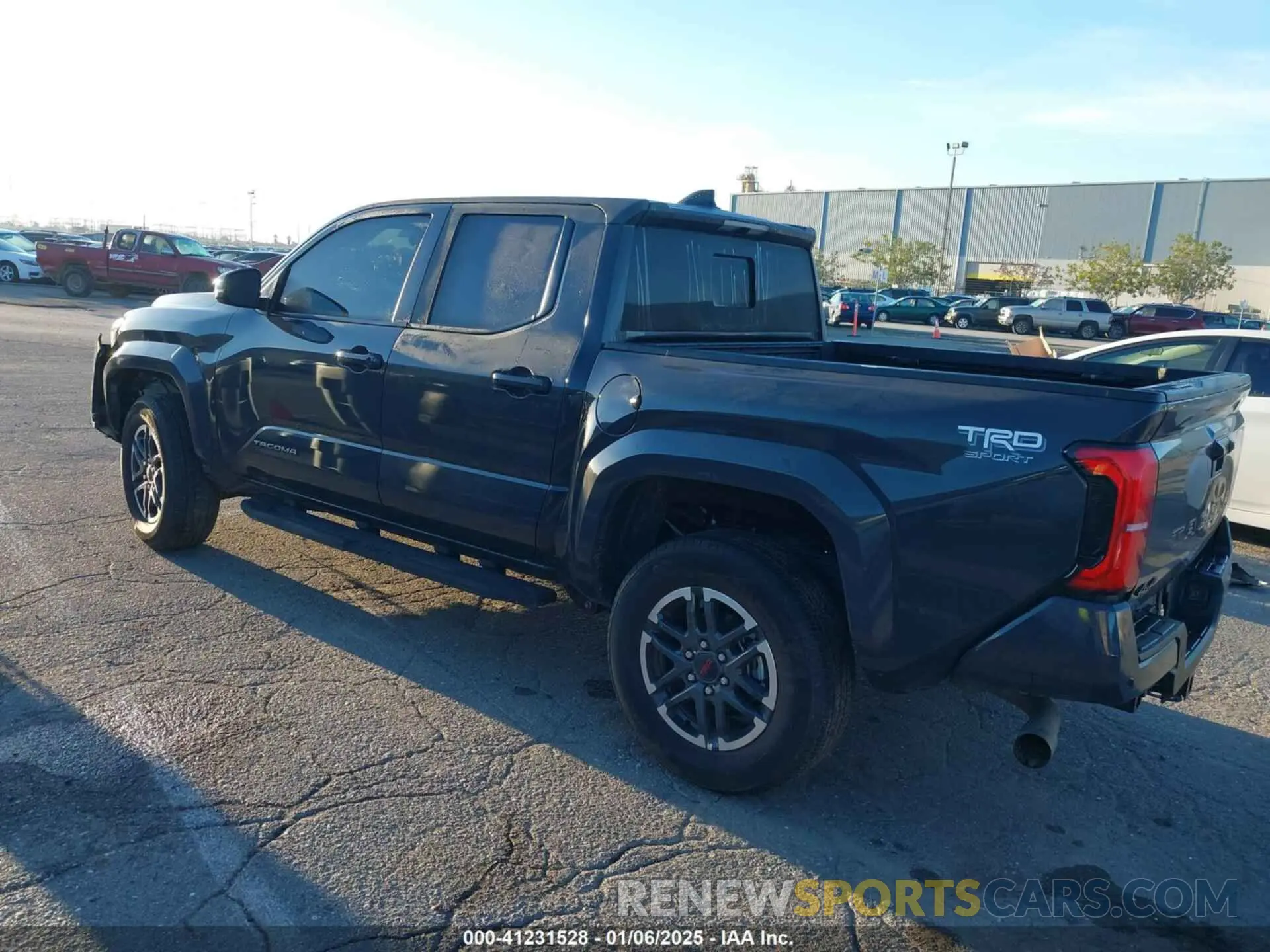 3 fotografías del automóvil dañado 3TMLB5JN3RM046513 TOYOTA TACOMA 2024