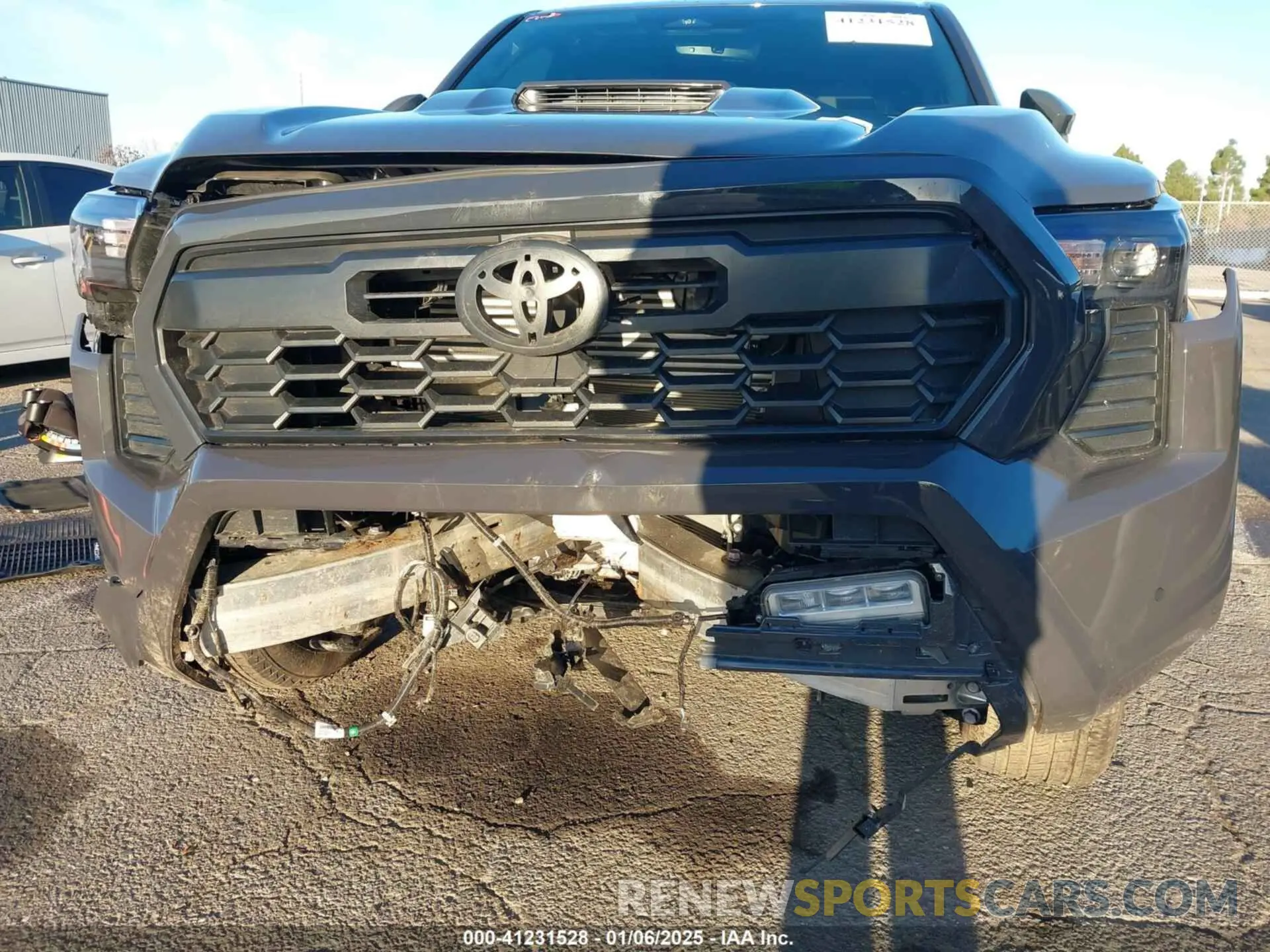 6 fotografías del automóvil dañado 3TMLB5JN3RM046513 TOYOTA TACOMA 2024