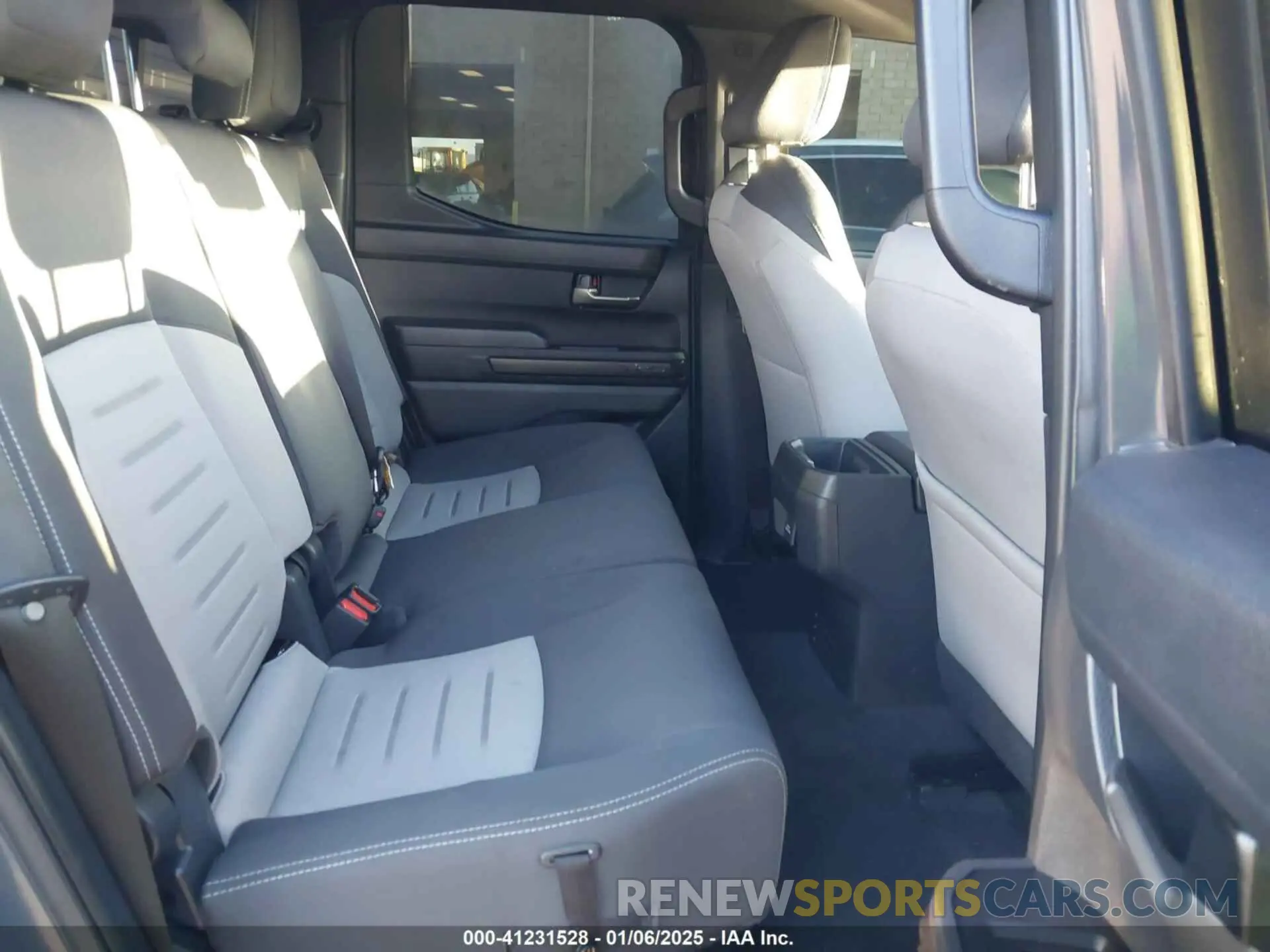 8 fotografías del automóvil dañado 3TMLB5JN3RM046513 TOYOTA TACOMA 2024