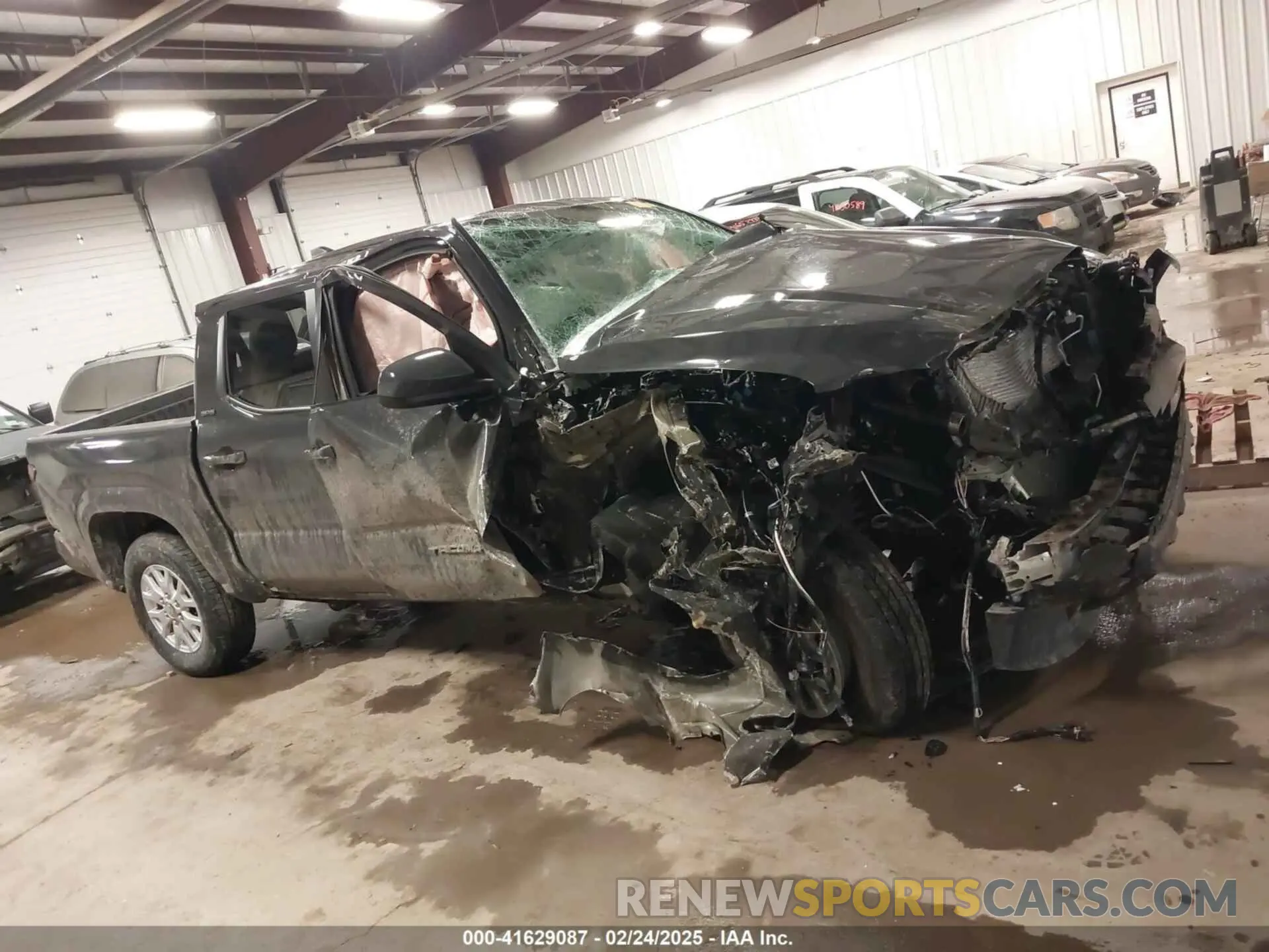 12 fotografías del automóvil dañado 3TMLB5JN3RM080161 TOYOTA TACOMA 2024