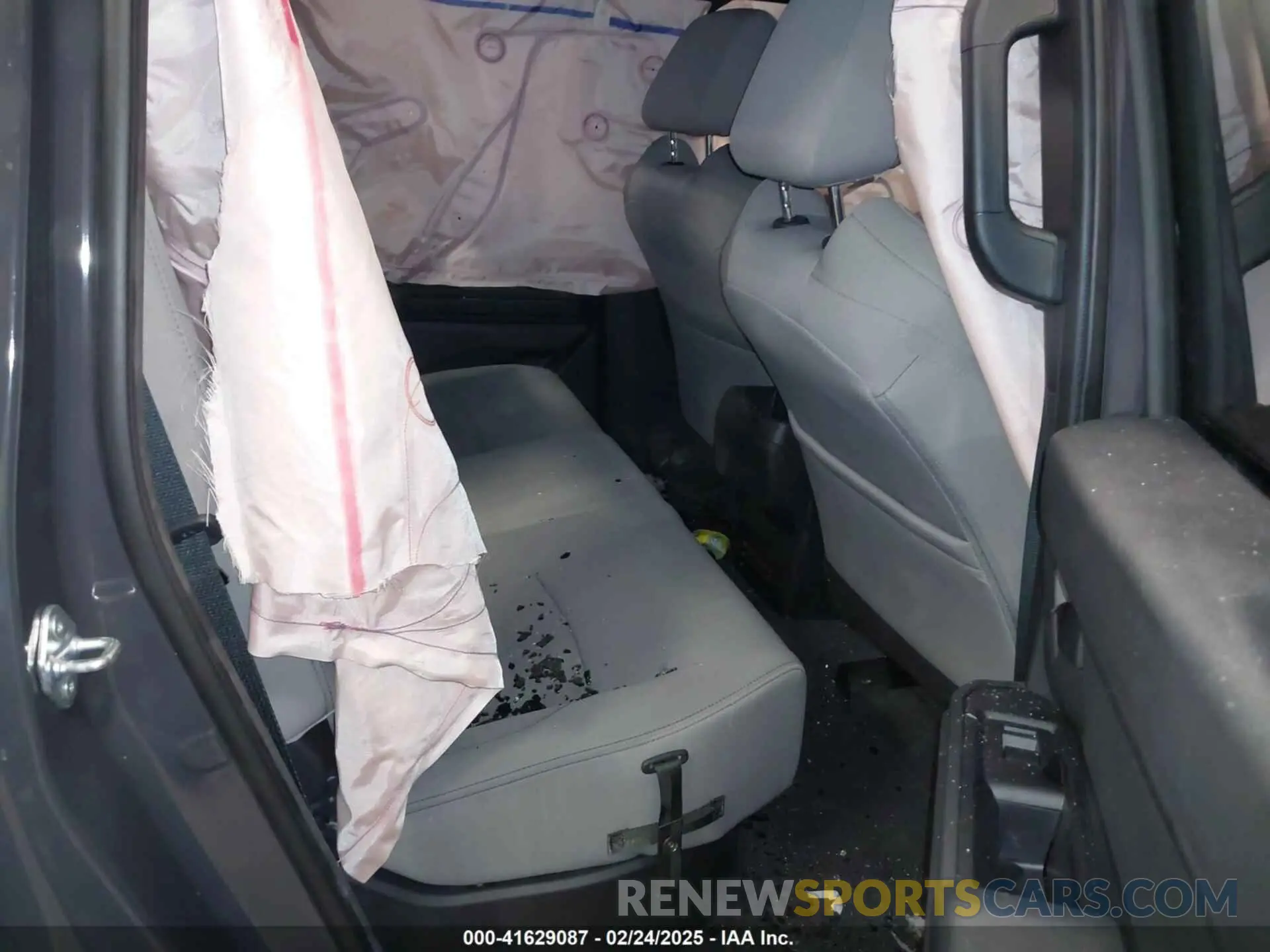 8 fotografías del automóvil dañado 3TMLB5JN3RM080161 TOYOTA TACOMA 2024