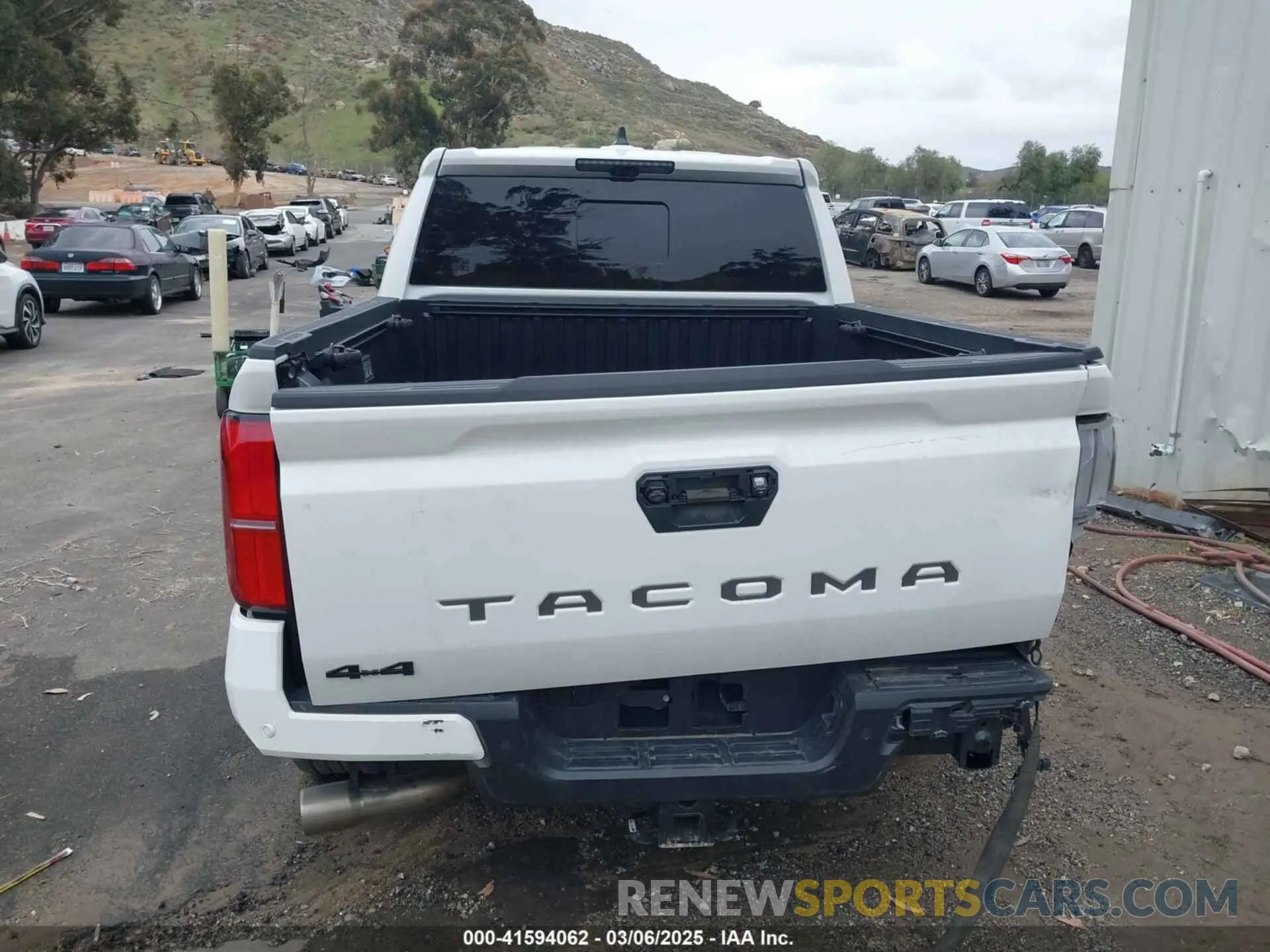16 fotografías del automóvil dañado 3TMLB5JN4RM011169 TOYOTA TACOMA 2024
