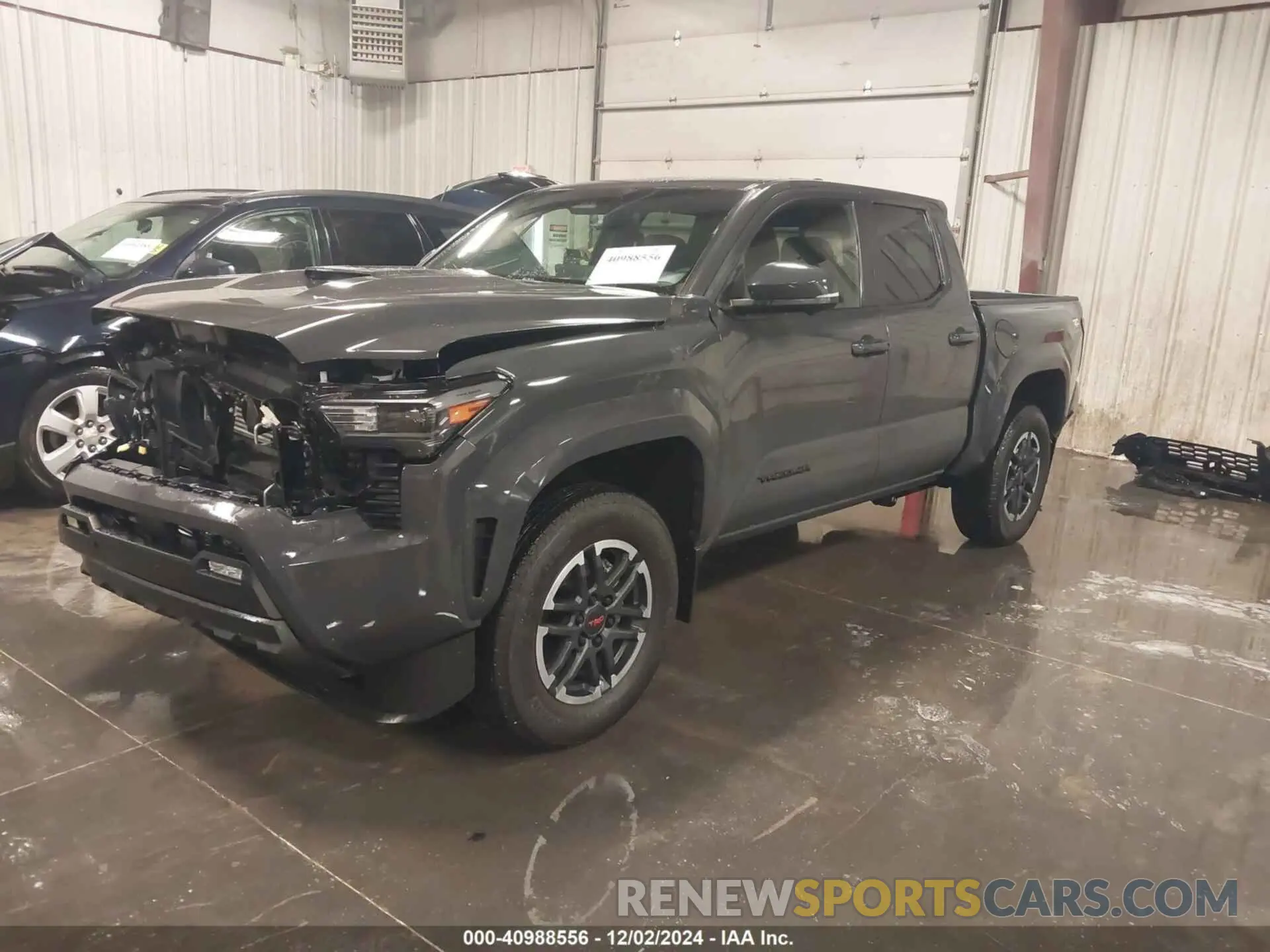 2 fotografías del automóvil dañado 3TMLB5JN4RM011690 TOYOTA TACOMA 2024