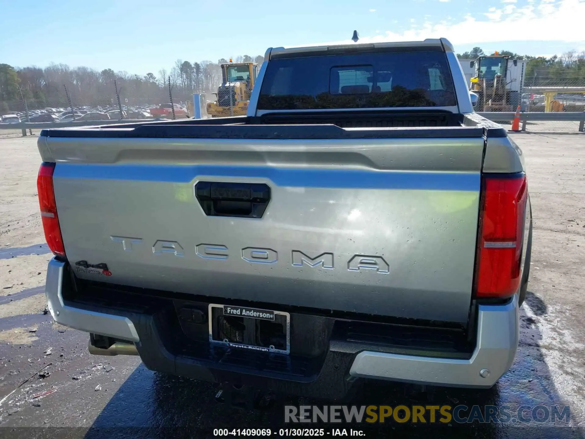 17 fotografías del automóvil dañado 3TMLB5JN4RM022026 TOYOTA TACOMA 2024