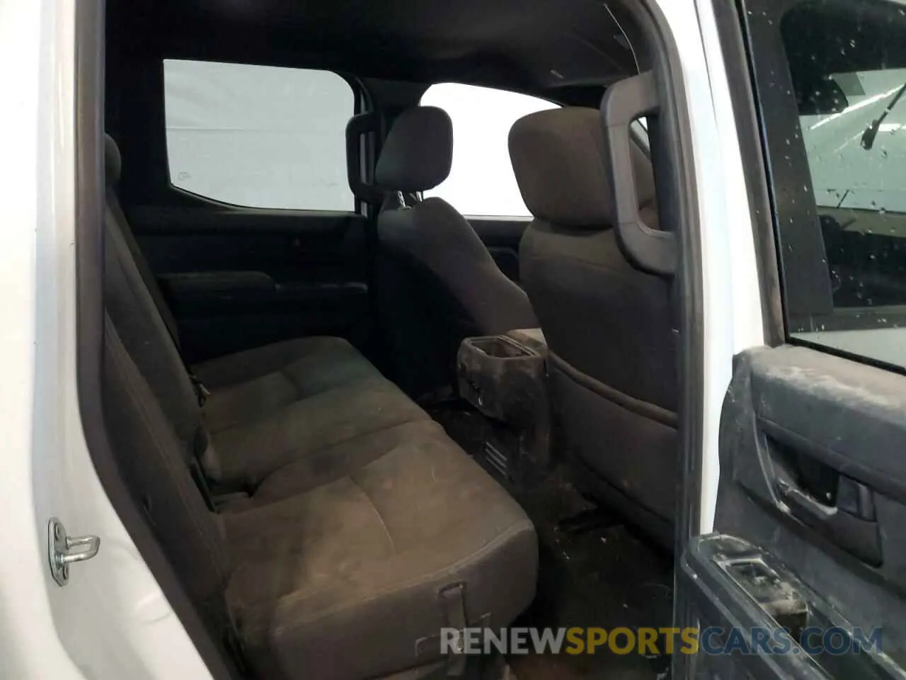 10 fotografías del automóvil dañado 3TMLB5JN4RM035102 TOYOTA TACOMA 2024