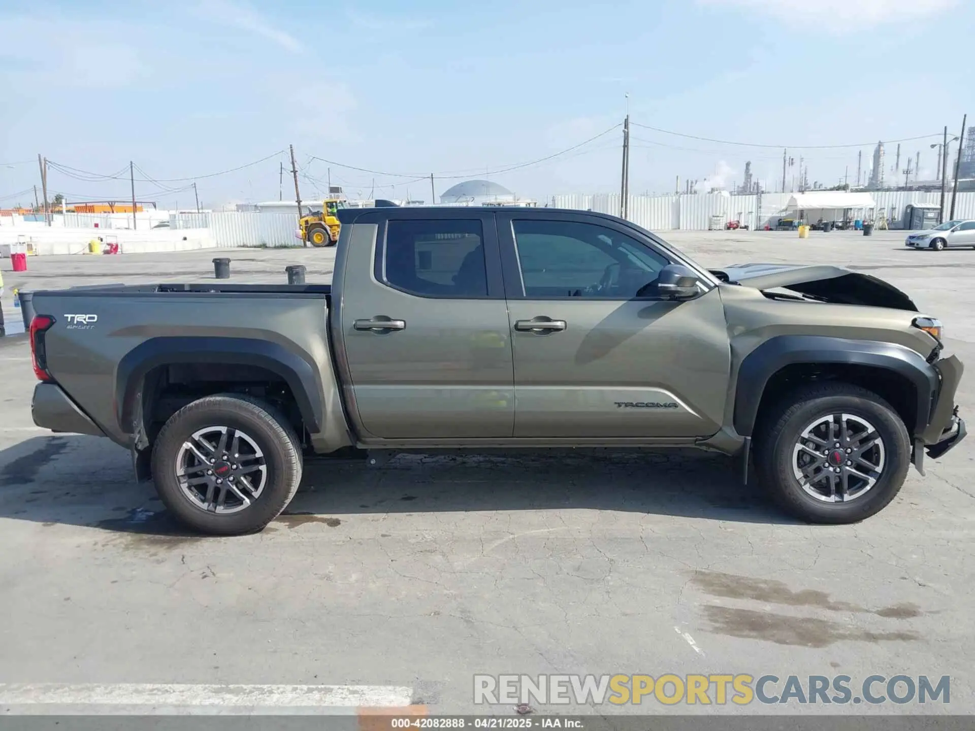 13 fotografías del automóvil dañado 3TMLB5JN4RM047640 TOYOTA TACOMA 2024