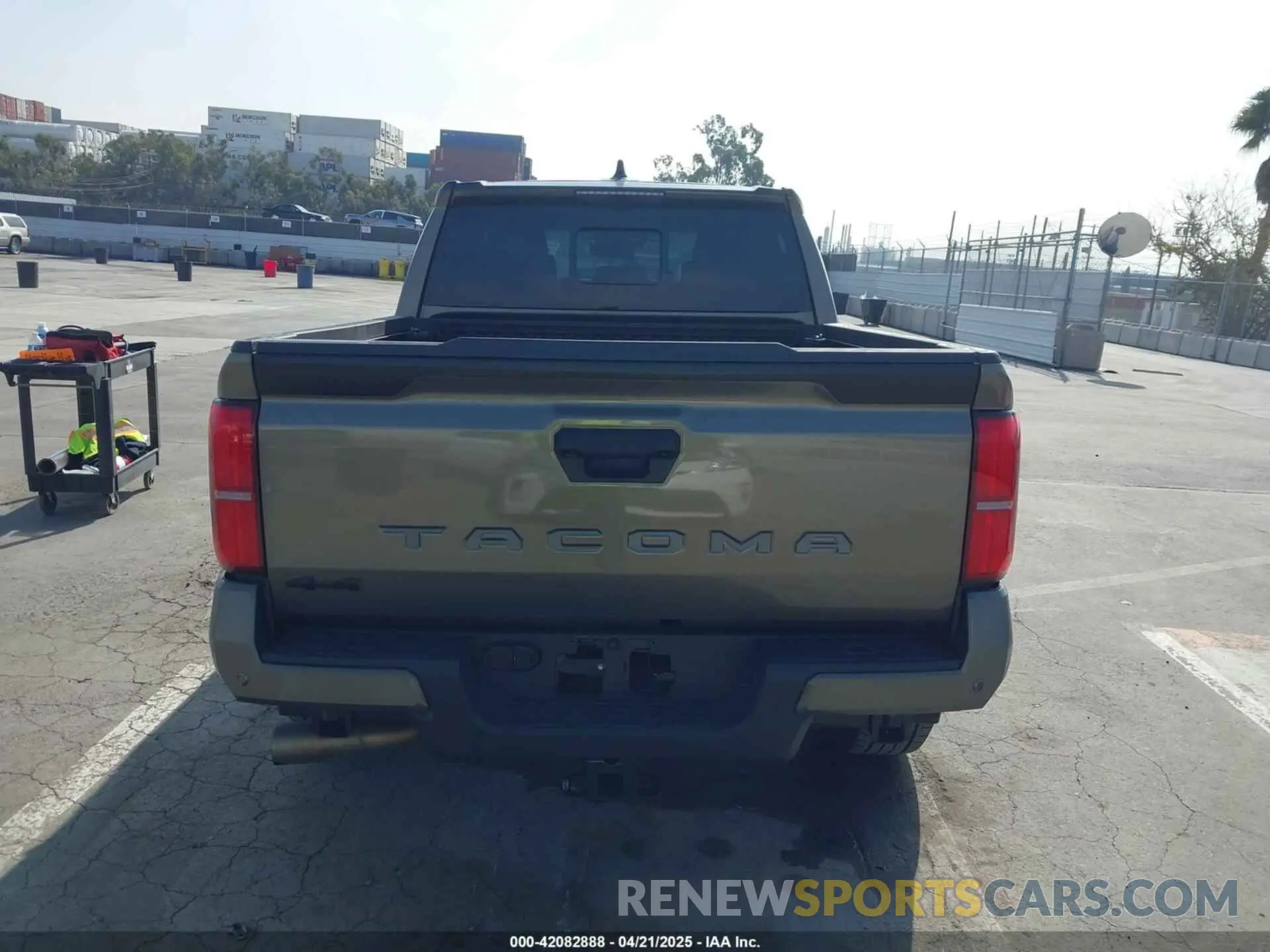 16 fotografías del automóvil dañado 3TMLB5JN4RM047640 TOYOTA TACOMA 2024
