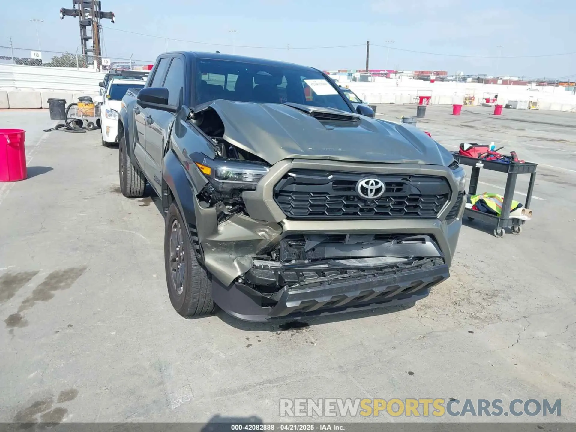 6 fotografías del automóvil dañado 3TMLB5JN4RM047640 TOYOTA TACOMA 2024