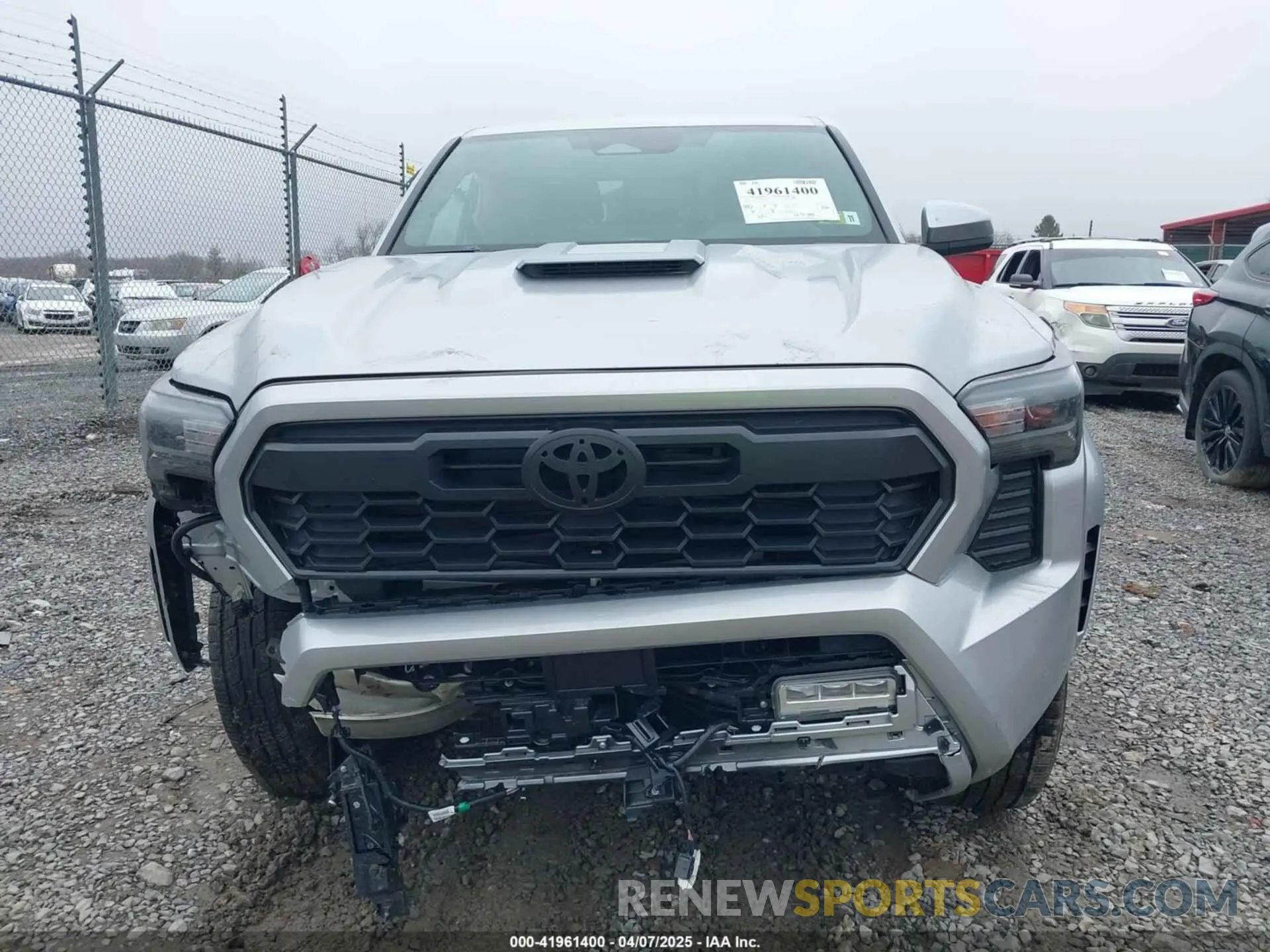 13 fotografías del automóvil dañado 3TMLB5JN4RM070612 TOYOTA TACOMA 2024