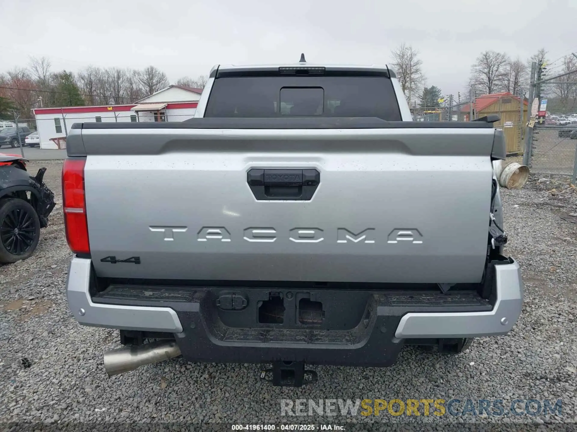 17 fotografías del automóvil dañado 3TMLB5JN4RM070612 TOYOTA TACOMA 2024
