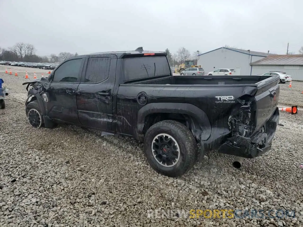 2 fotografías del automóvil dañado 3TMLB5JN5RM023895 TOYOTA TACOMA 2024