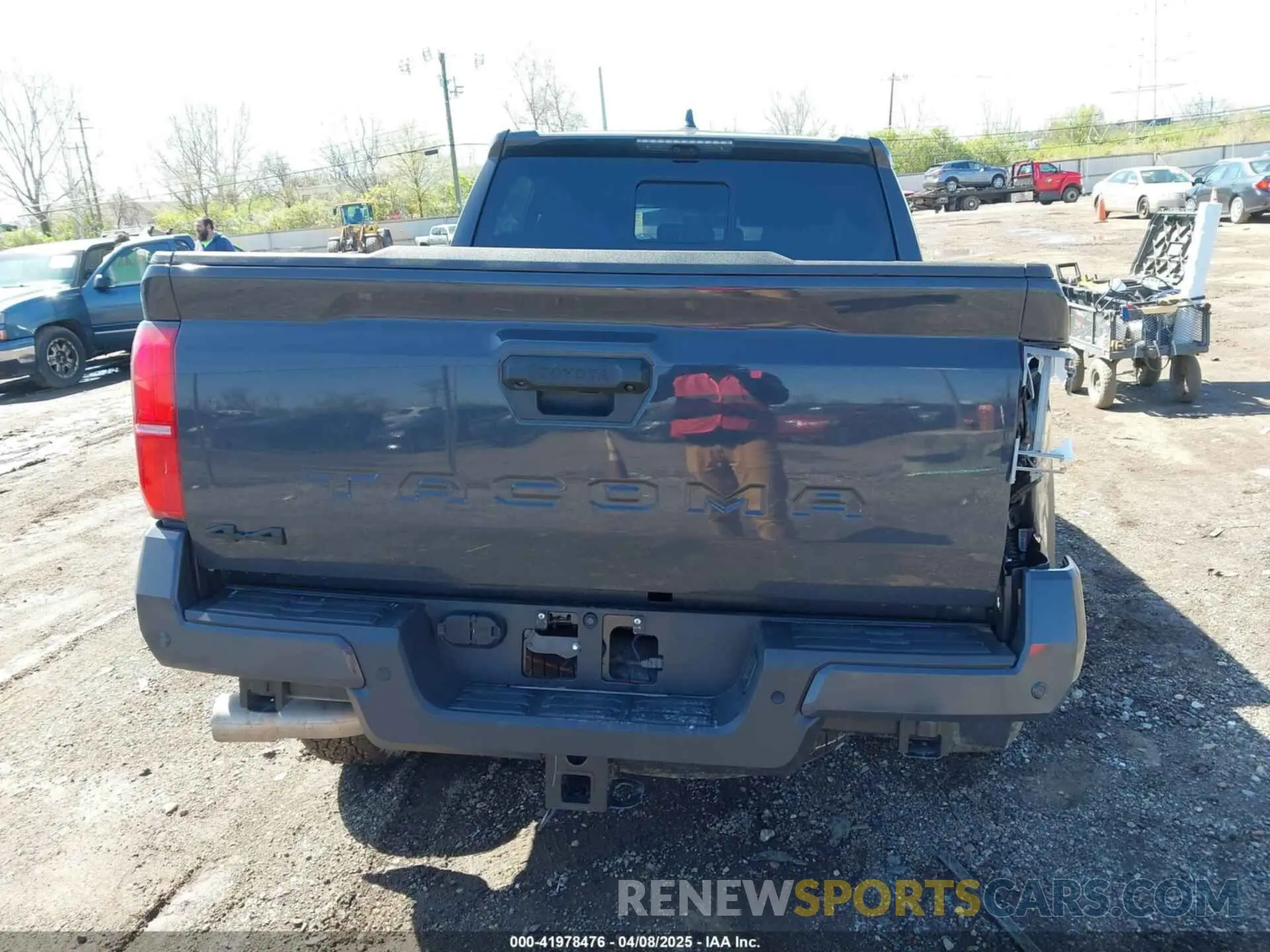 16 fotografías del automóvil dañado 3TMLB5JN5RM034492 TOYOTA TACOMA 2024