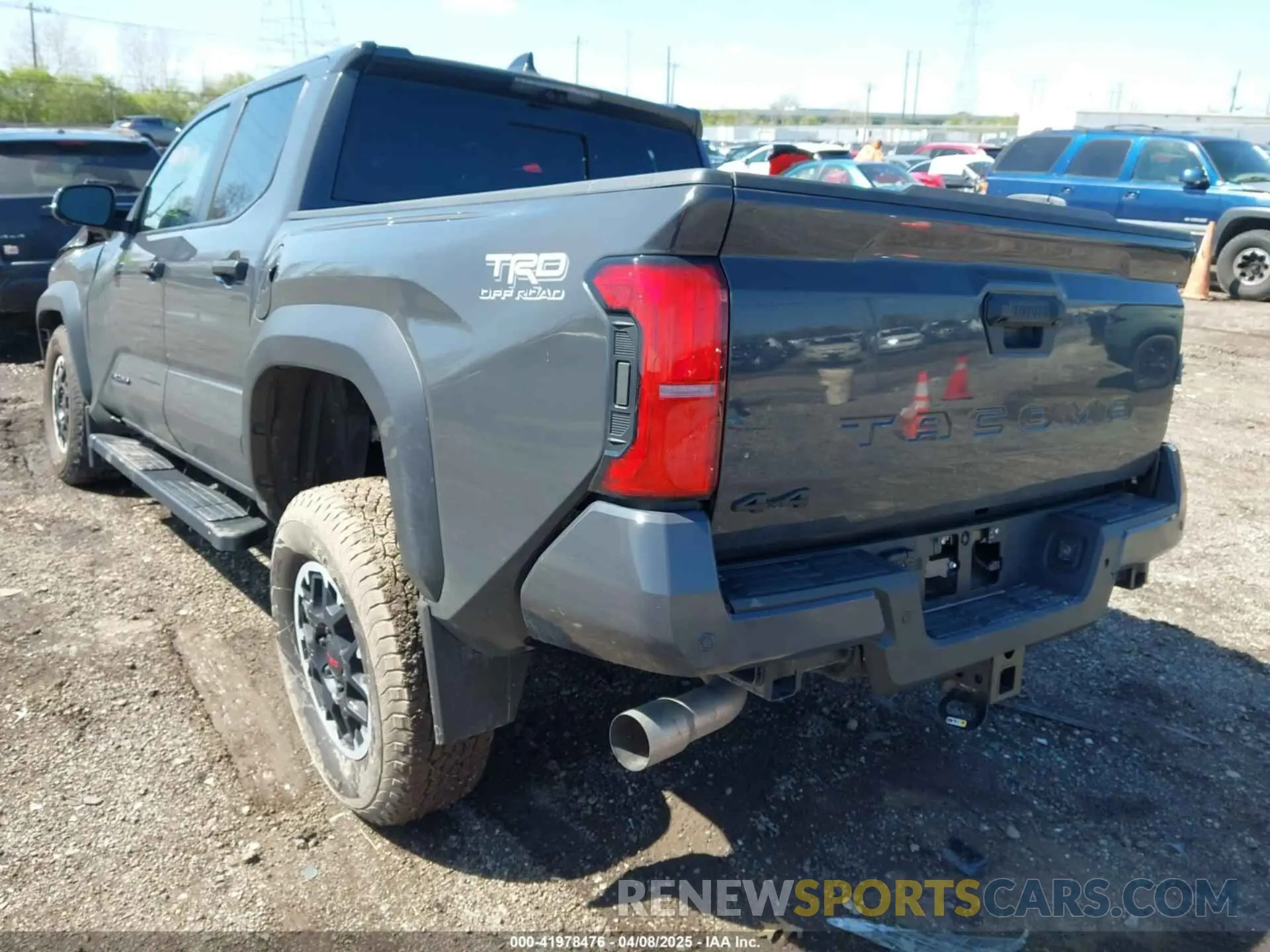 3 fotografías del automóvil dañado 3TMLB5JN5RM034492 TOYOTA TACOMA 2024