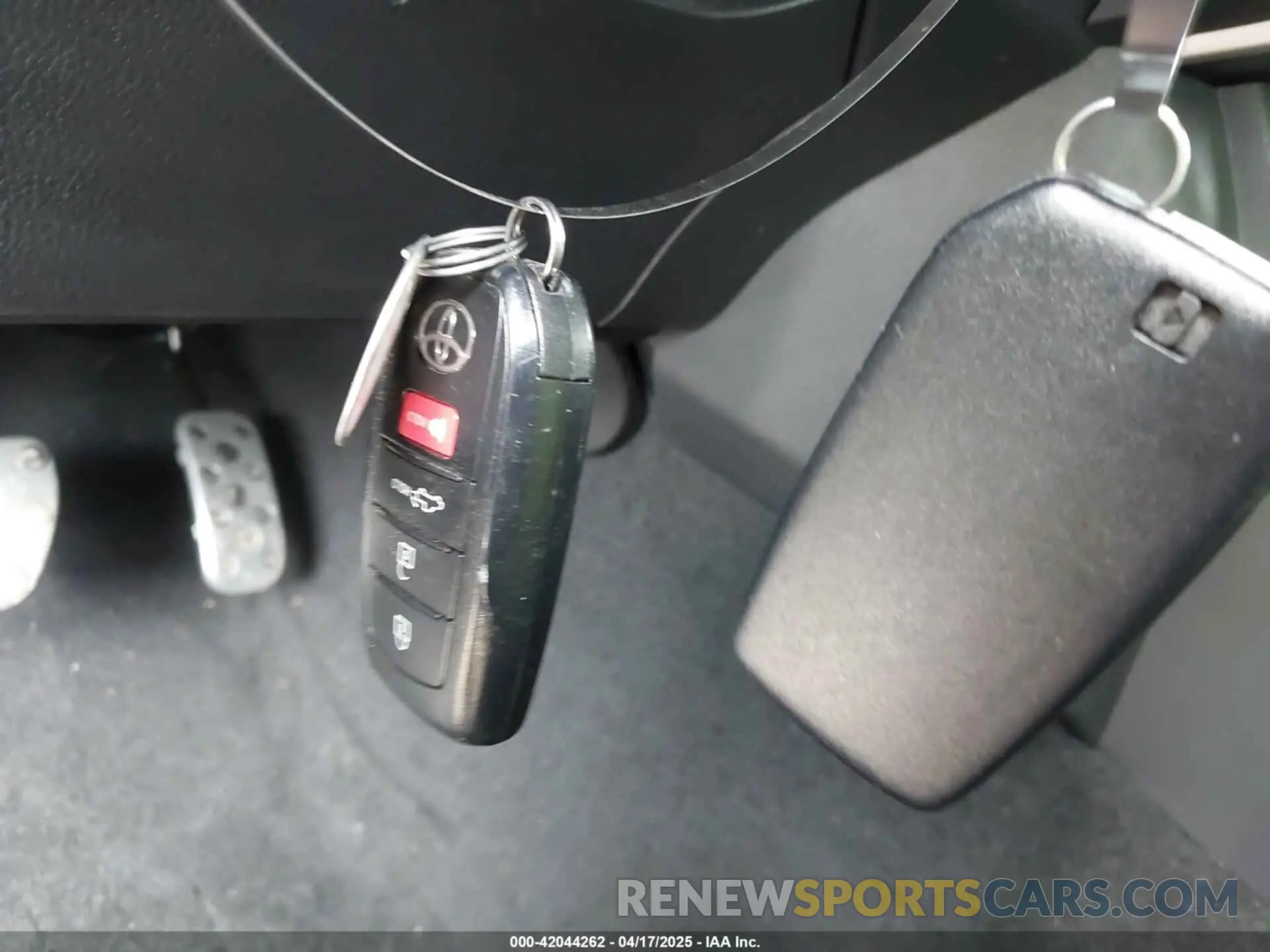 11 fotografías del automóvil dañado 3TMLB5JN5RM045248 TOYOTA TACOMA 2024