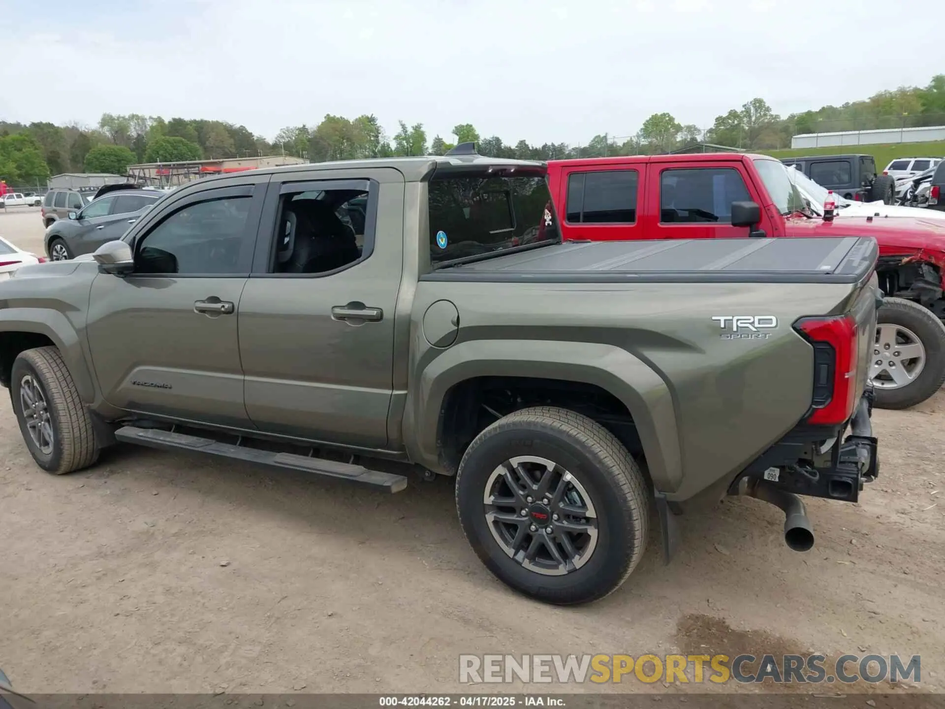 14 fotografías del automóvil dañado 3TMLB5JN5RM045248 TOYOTA TACOMA 2024