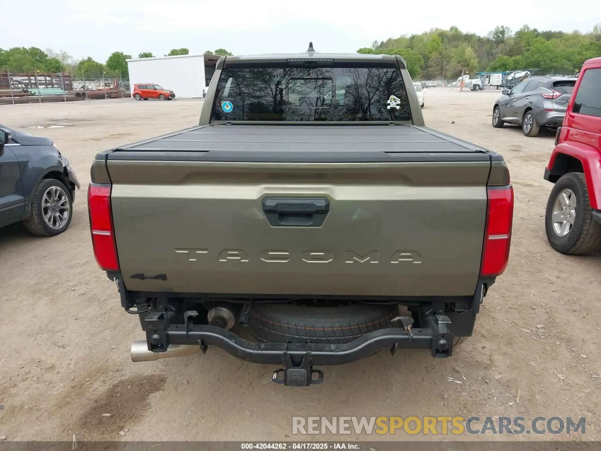 16 fotografías del automóvil dañado 3TMLB5JN5RM045248 TOYOTA TACOMA 2024