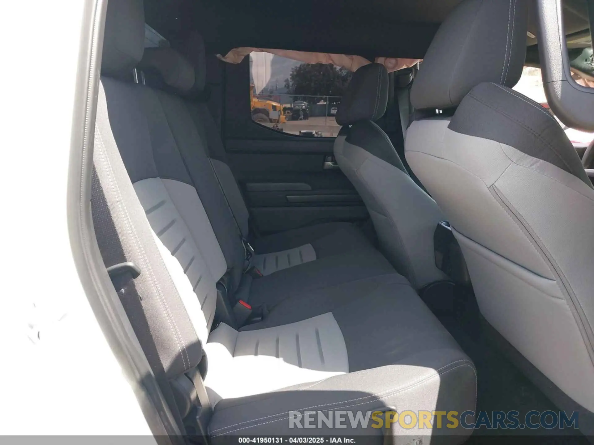 8 fotografías del automóvil dañado 3TMLB5JN5RM059893 TOYOTA TACOMA 2024
