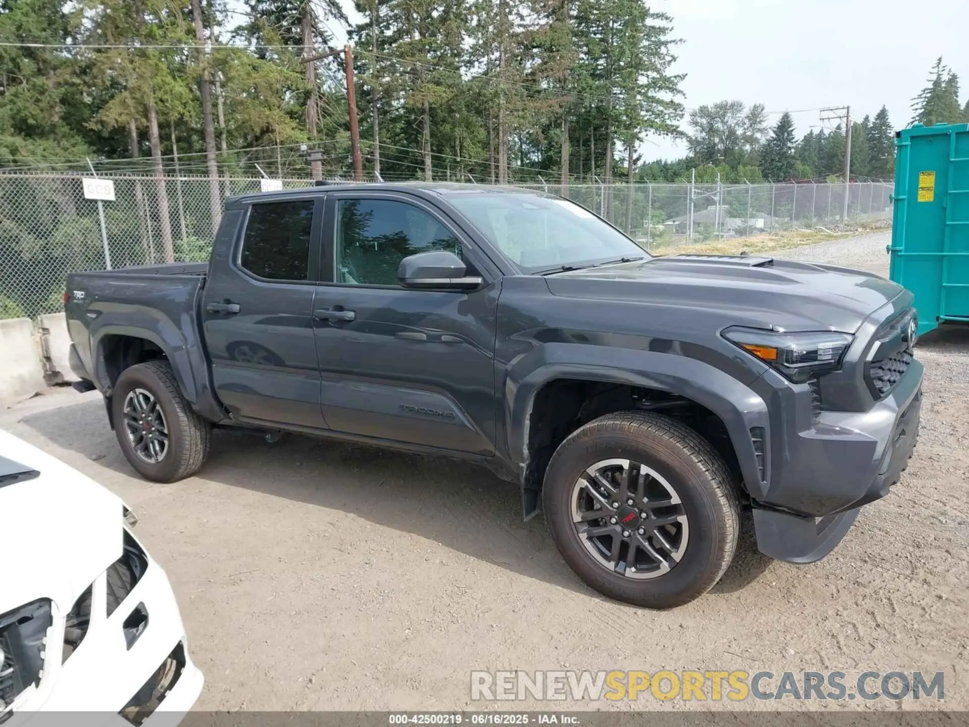 14 fotografías del automóvil dañado 3TMLB5JN5RM068089 TOYOTA TACOMA 2024