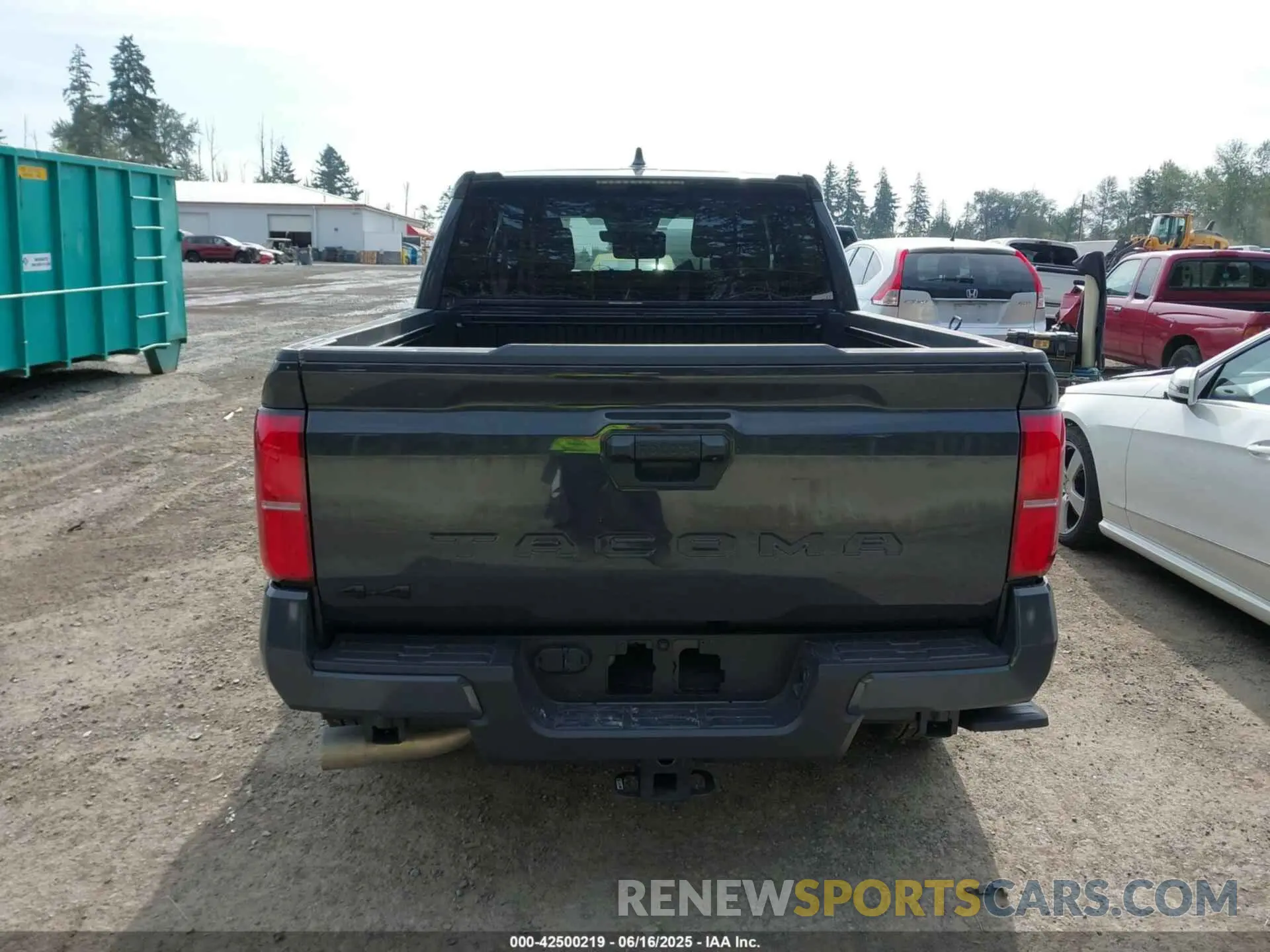 17 fotografías del automóvil dañado 3TMLB5JN5RM068089 TOYOTA TACOMA 2024