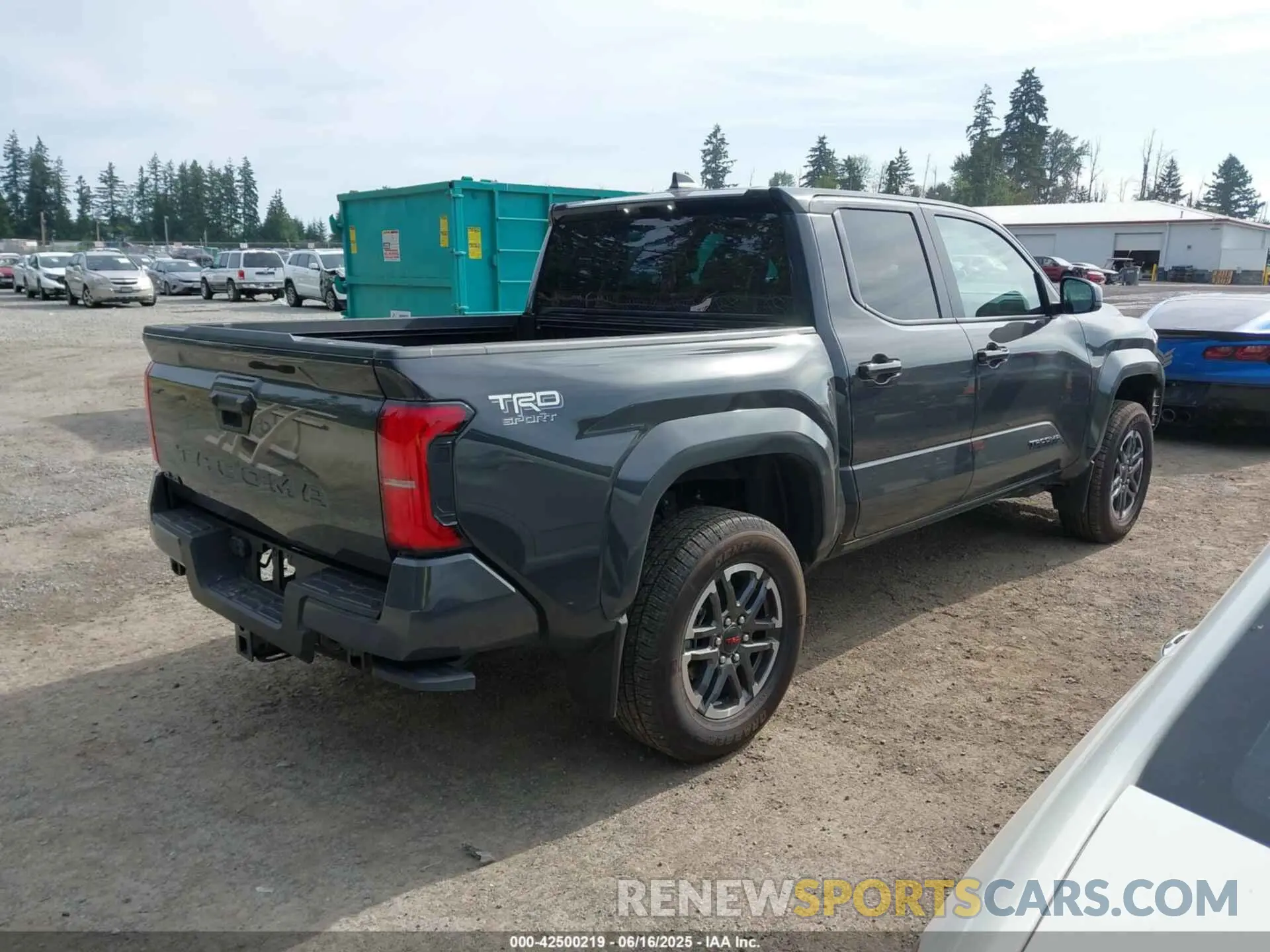 4 fotografías del automóvil dañado 3TMLB5JN5RM068089 TOYOTA TACOMA 2024