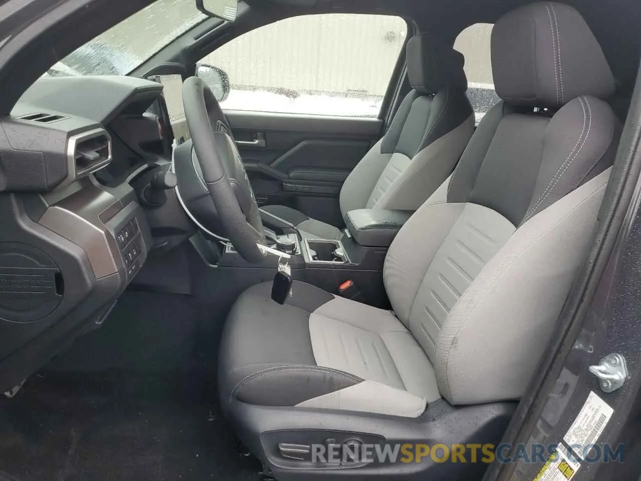 7 fotografías del automóvil dañado 3TMLB5JN5RM074796 TOYOTA TACOMA 2024