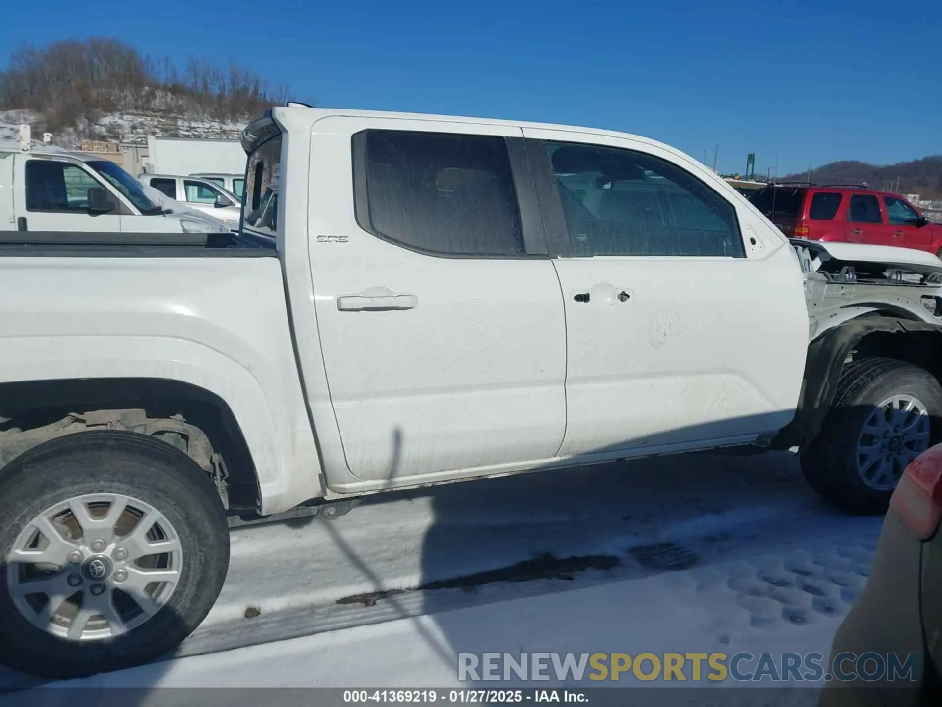 14 fotografías del automóvil dañado 3TMLB5JN6RM000884 TOYOTA TACOMA 2024