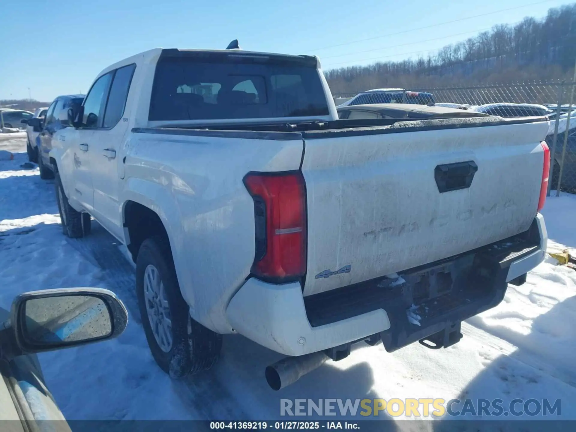 3 fotografías del automóvil dañado 3TMLB5JN6RM000884 TOYOTA TACOMA 2024