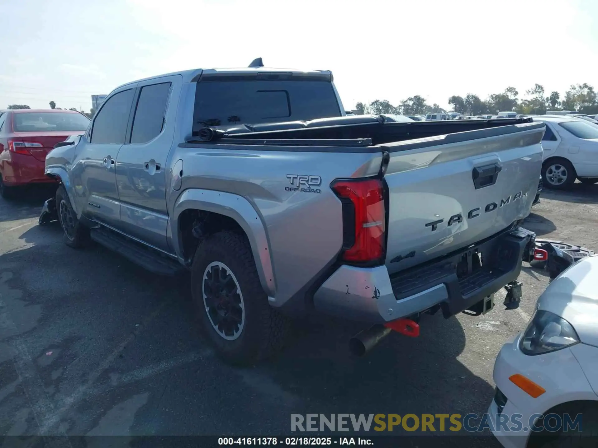 3 fotografías del automóvil dañado 3TMLB5JN6RM022612 TOYOTA TACOMA 2024