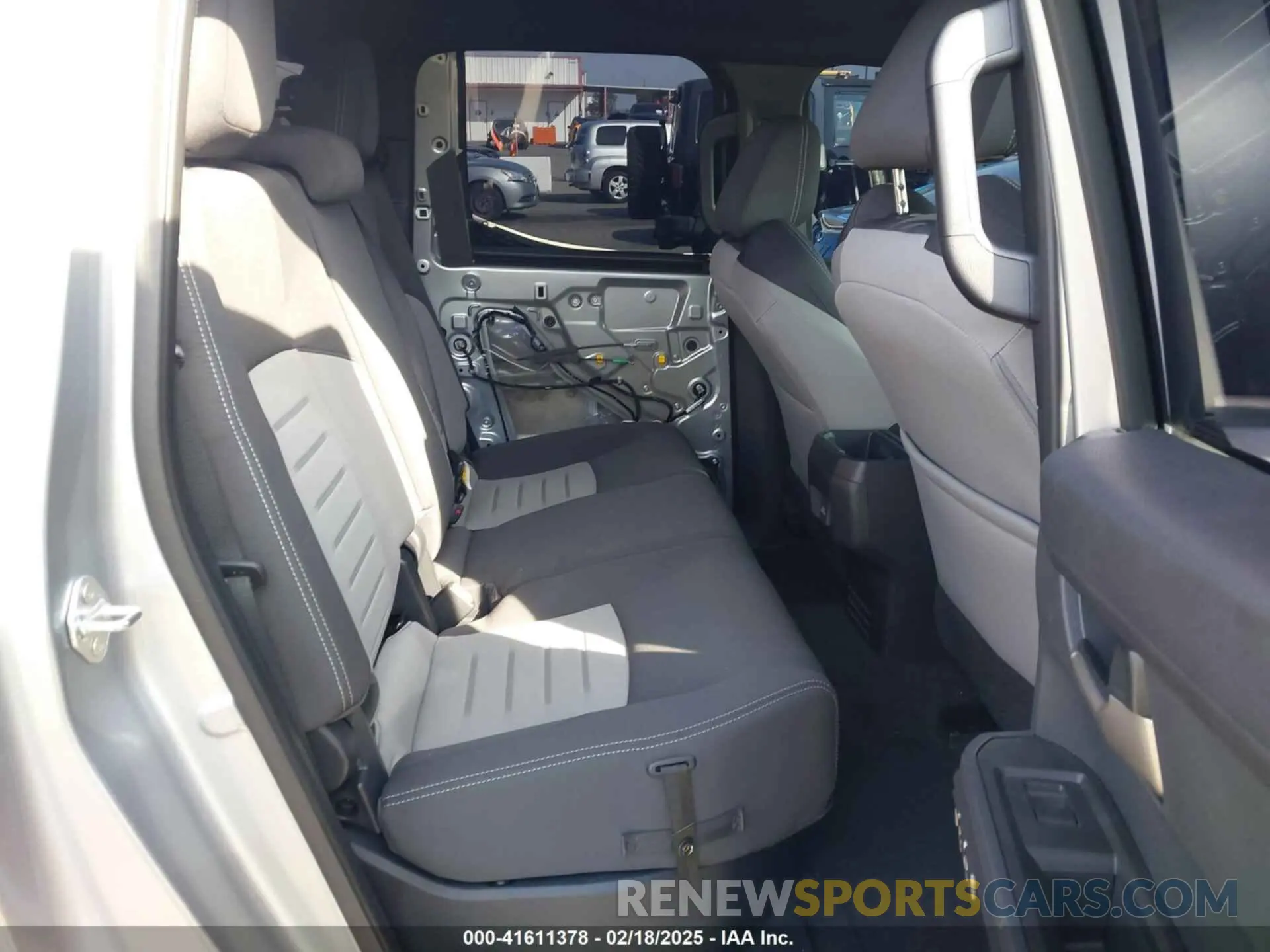 8 fotografías del automóvil dañado 3TMLB5JN6RM022612 TOYOTA TACOMA 2024