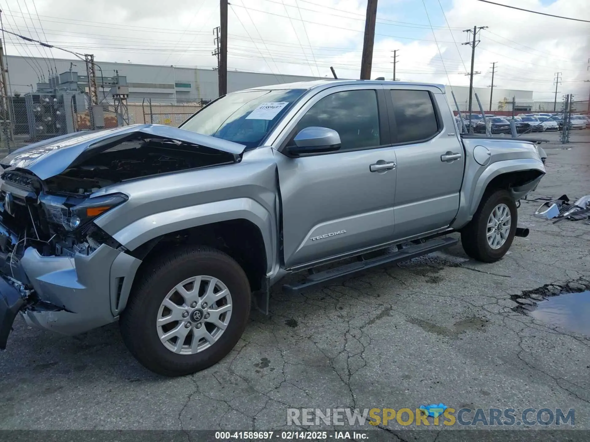 2 fotografías del automóvil dañado 3TMLB5JN6RM032170 TOYOTA TACOMA 2024
