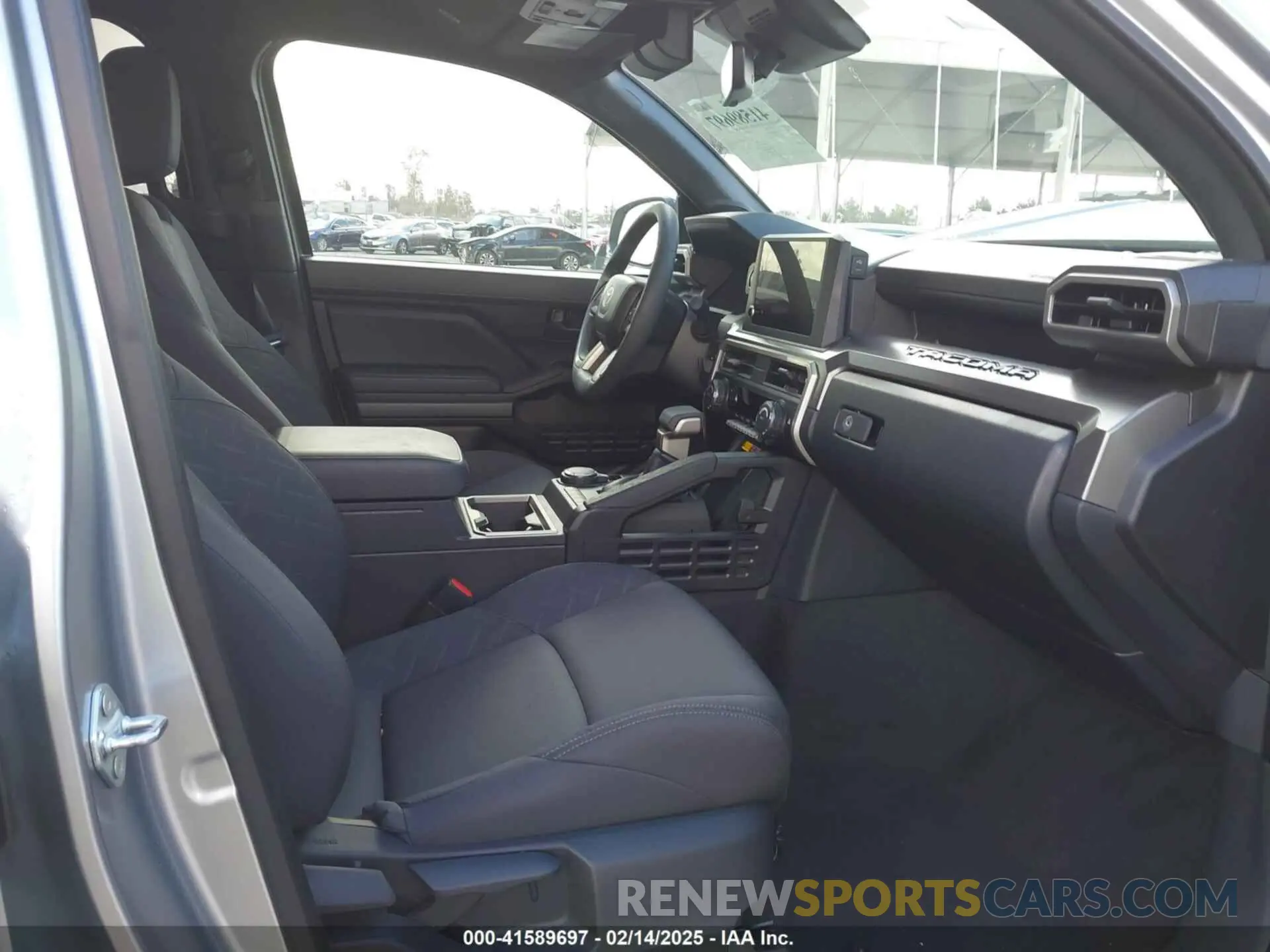 5 fotografías del automóvil dañado 3TMLB5JN6RM032170 TOYOTA TACOMA 2024