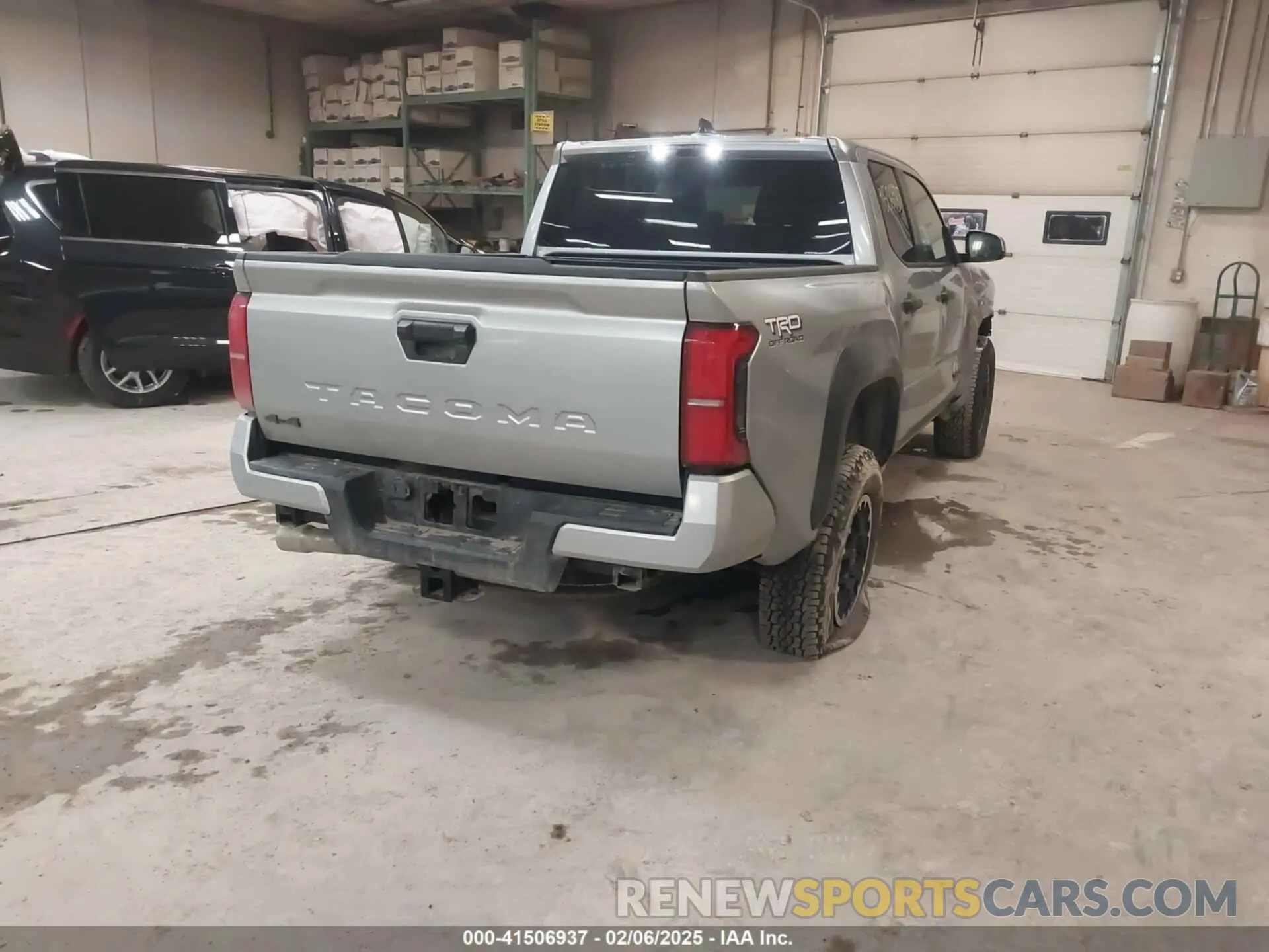 4 fotografías del automóvil dañado 3TMLB5JN6RM032296 TOYOTA TACOMA 2024