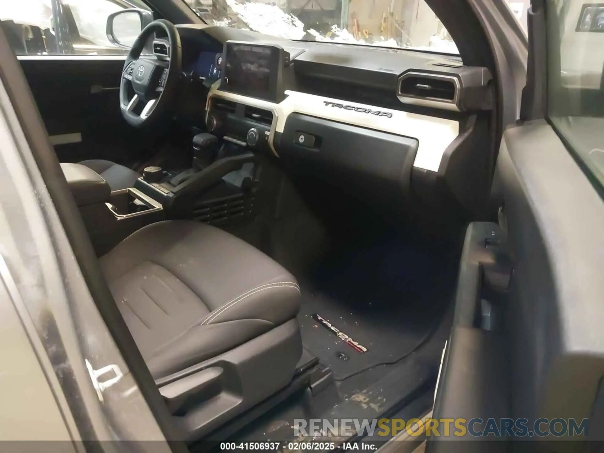 5 fotografías del automóvil dañado 3TMLB5JN6RM032296 TOYOTA TACOMA 2024