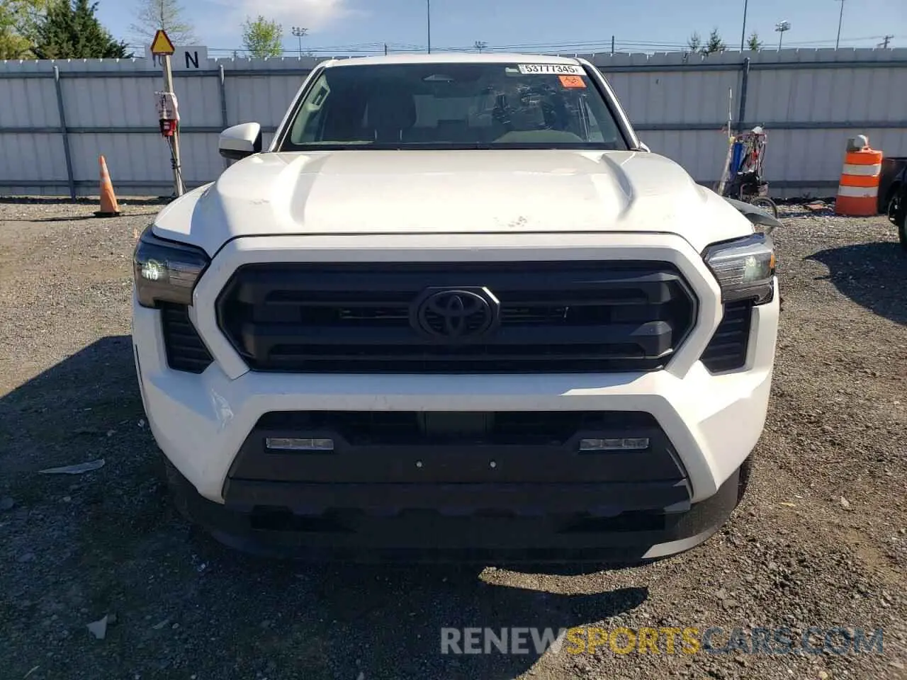 5 fotografías del automóvil dañado 3TMLB5JN6RM044514 TOYOTA TACOMA 2024