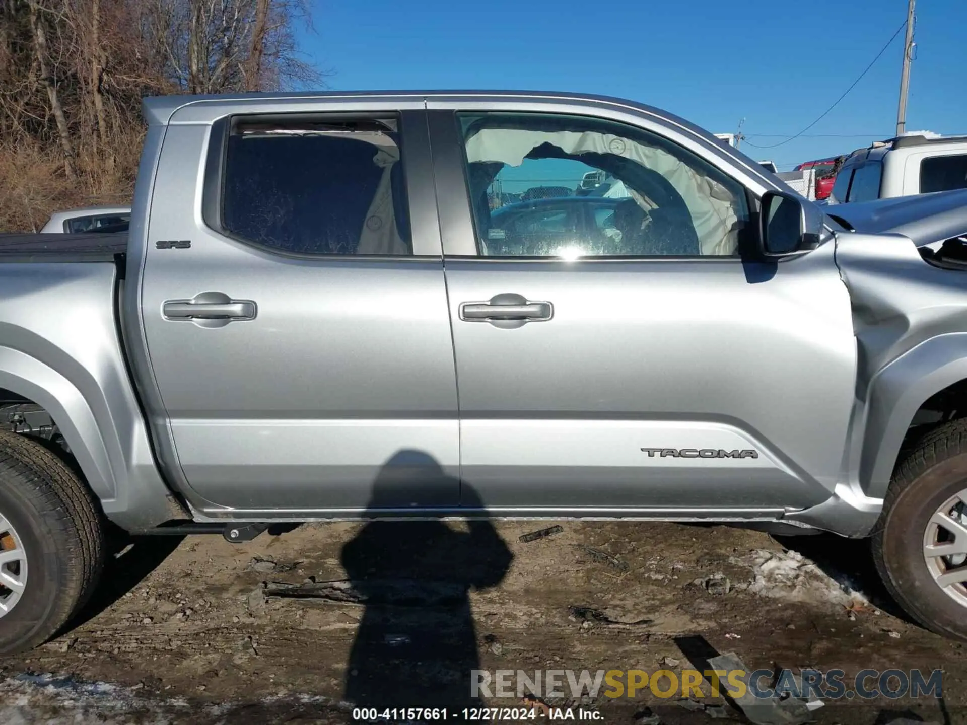 12 fotografías del automóvil dañado 3TMLB5JN6RM052743 TOYOTA TACOMA 2024