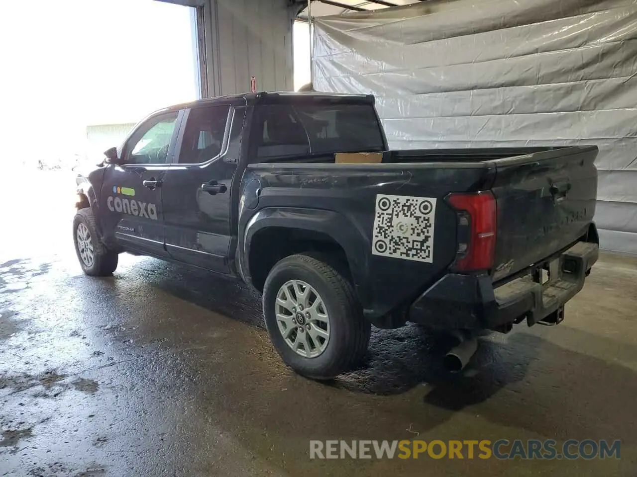 2 fotografías del automóvil dañado 3TMLB5JN6RM062320 TOYOTA TACOMA 2024