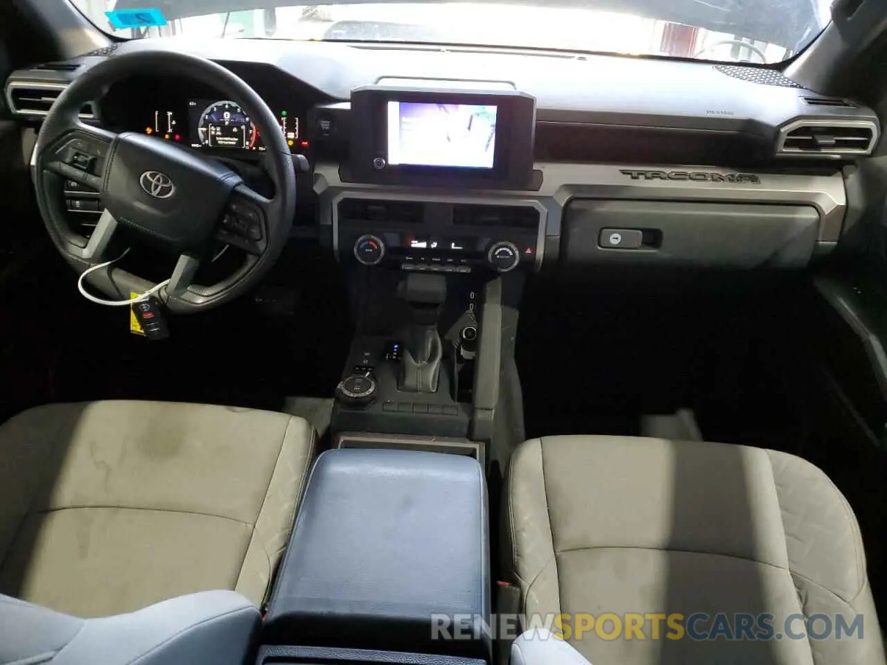 8 fotografías del automóvil dañado 3TMLB5JN6RM062320 TOYOTA TACOMA 2024