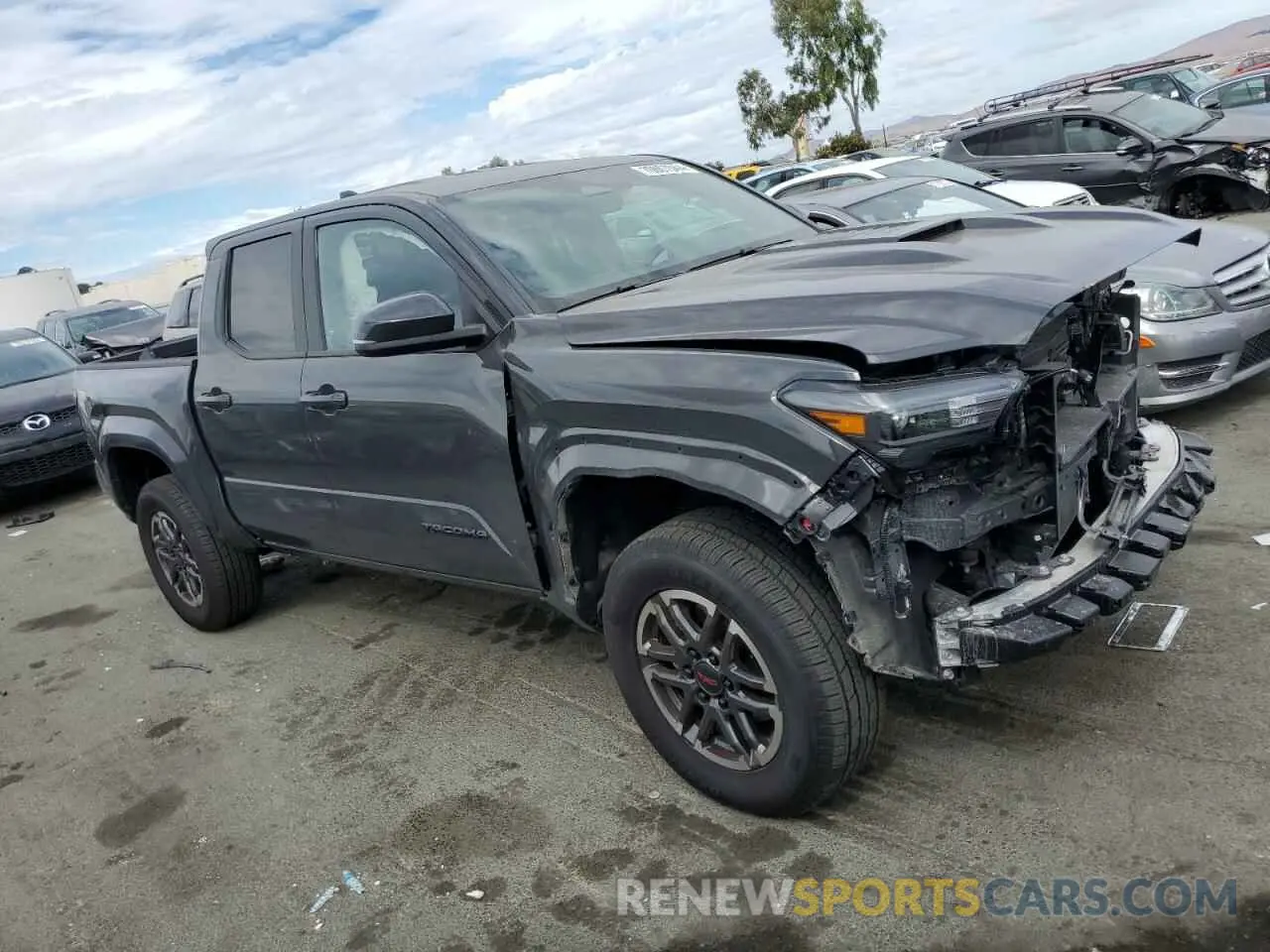 4 fotografías del automóvil dañado 3TMLB5JN7RM001512 TOYOTA TACOMA 2024