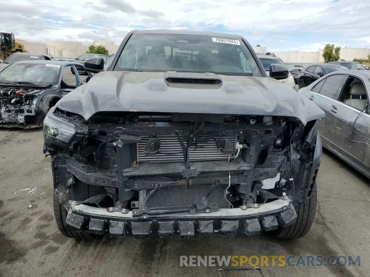 5 fotografías del automóvil dañado 3TMLB5JN7RM001512 TOYOTA TACOMA 2024