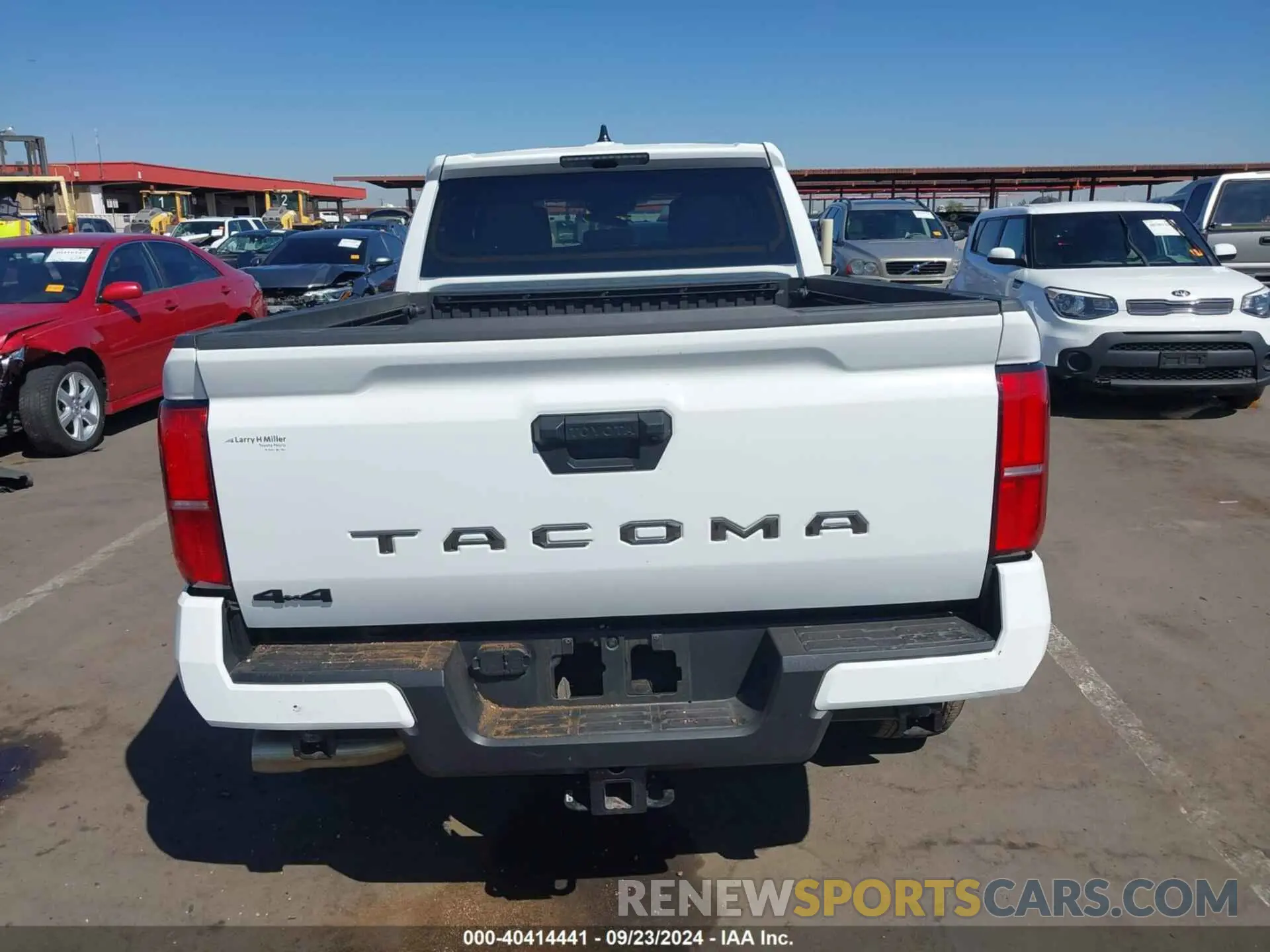 17 fotografías del automóvil dañado 3TMLB5JN7RM006158 TOYOTA TACOMA 2024