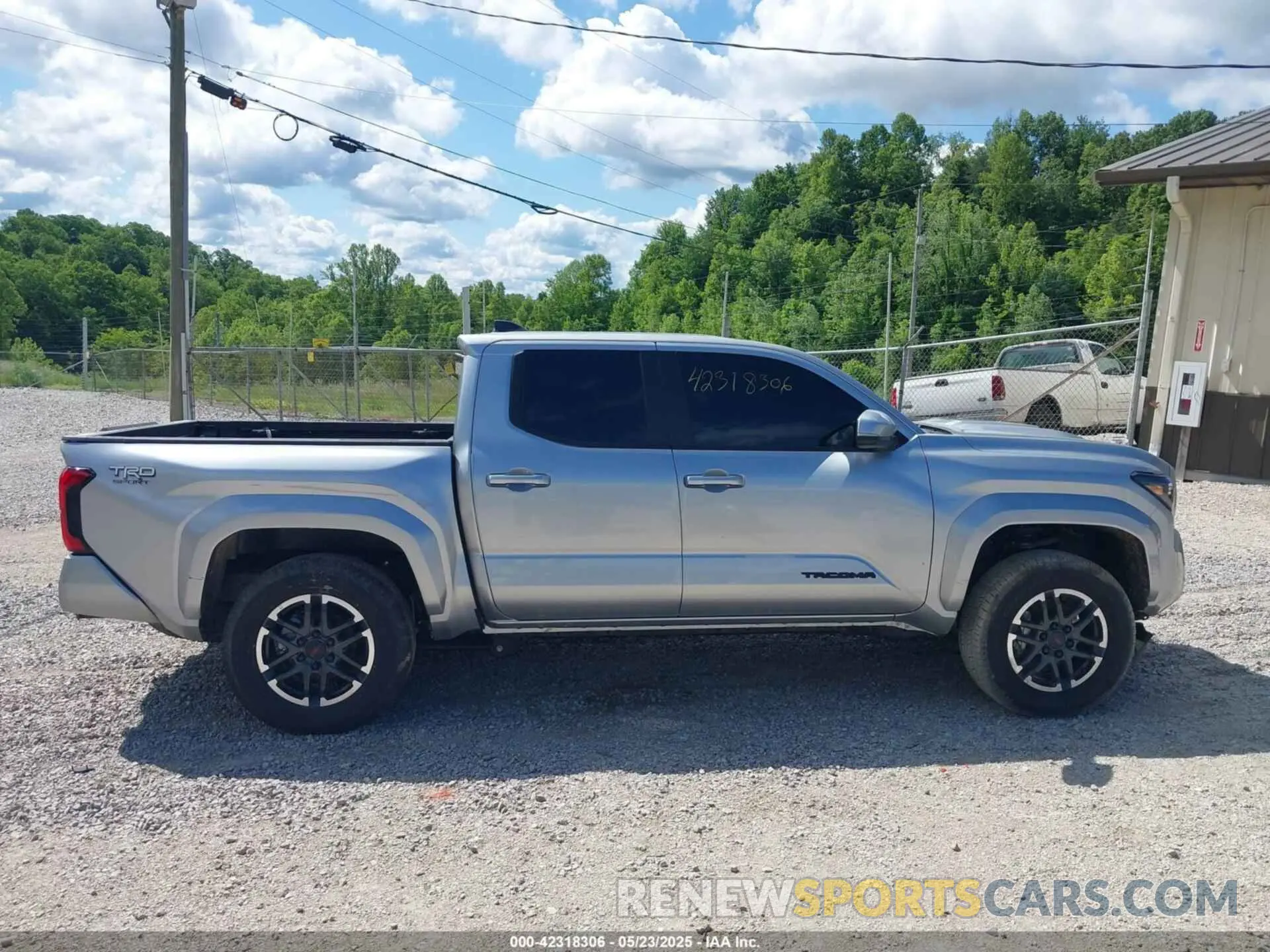 13 fotografías del automóvil dañado 3TMLB5JN7RM014602 TOYOTA TACOMA 2024