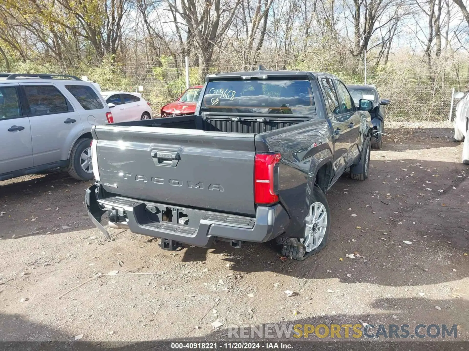 4 fotografías del automóvil dañado 3TMLB5JN7RM019668 TOYOTA TACOMA 2024
