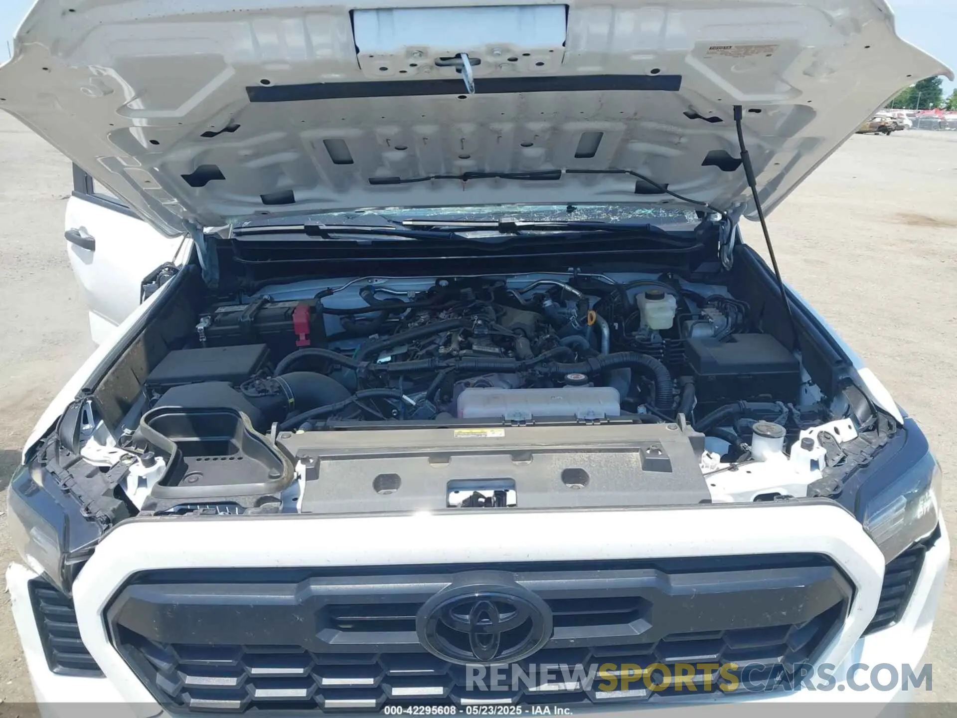 10 fotografías del automóvil dañado 3TMLB5JN7RM041251 TOYOTA TACOMA 2024