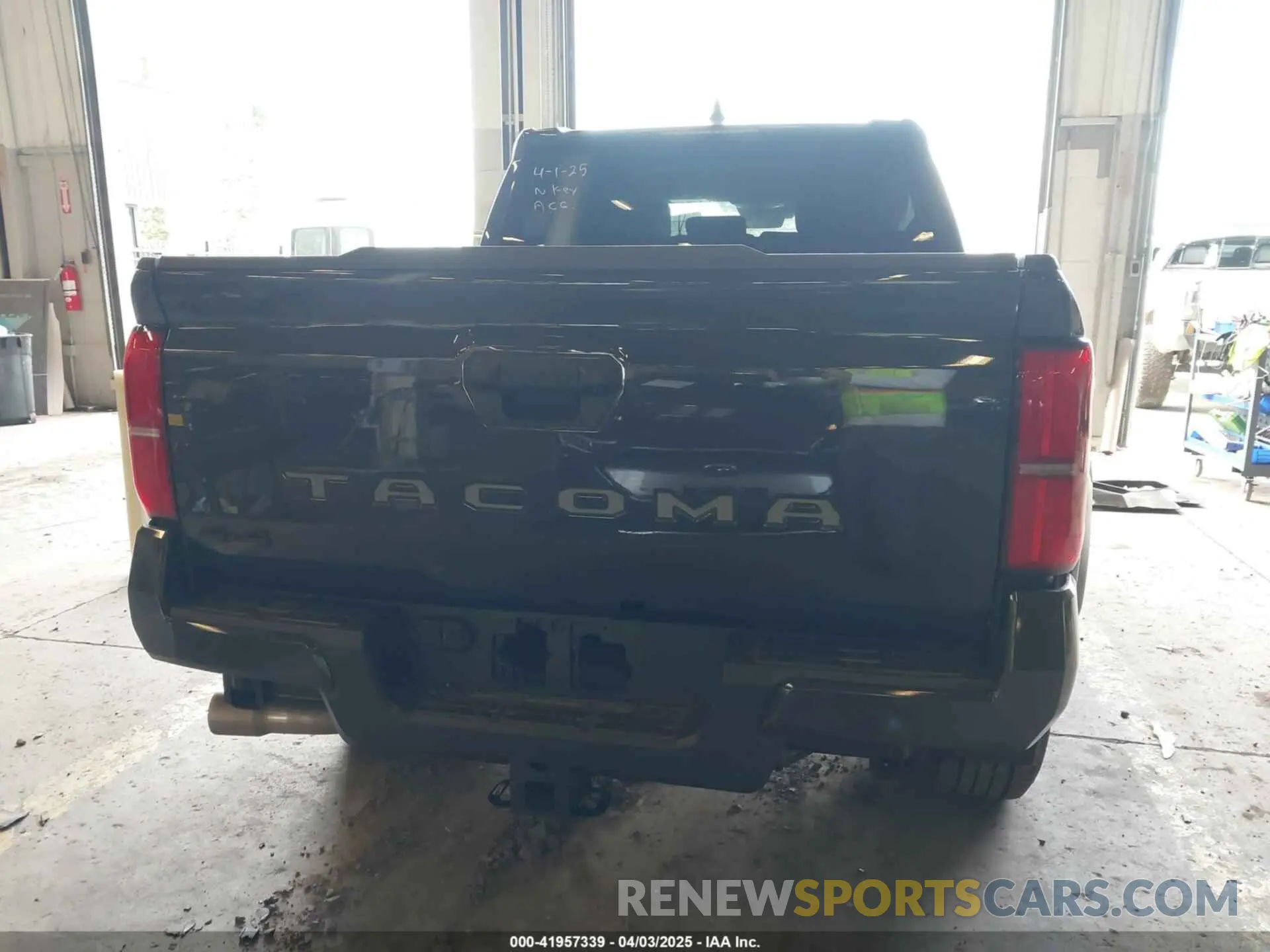16 fotografías del automóvil dañado 3TMLB5JN8RM017041 TOYOTA TACOMA 2024
