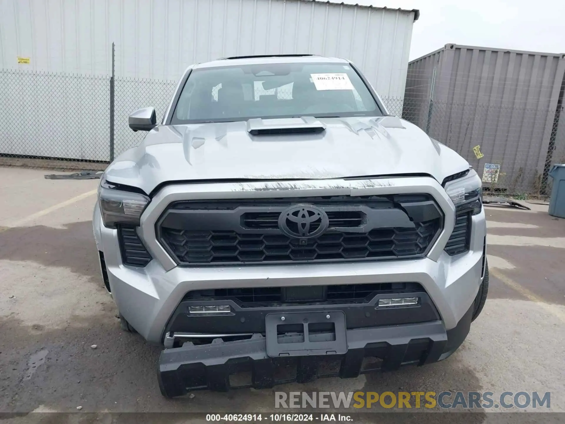 12 fotografías del automóvil dañado 3TMLB5JN8RM031702 TOYOTA TACOMA 2024